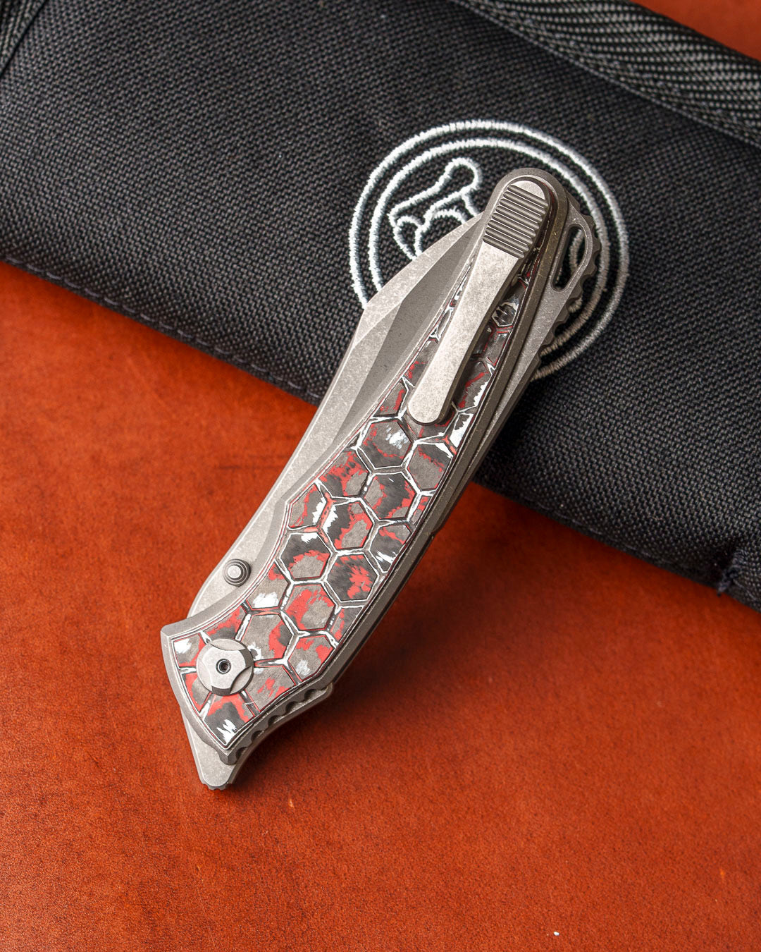 Hawk Knives Talon - Honeycomb Textured Snowfire Fat Carbon Handle Inlay - Darkwashed M390 Blade