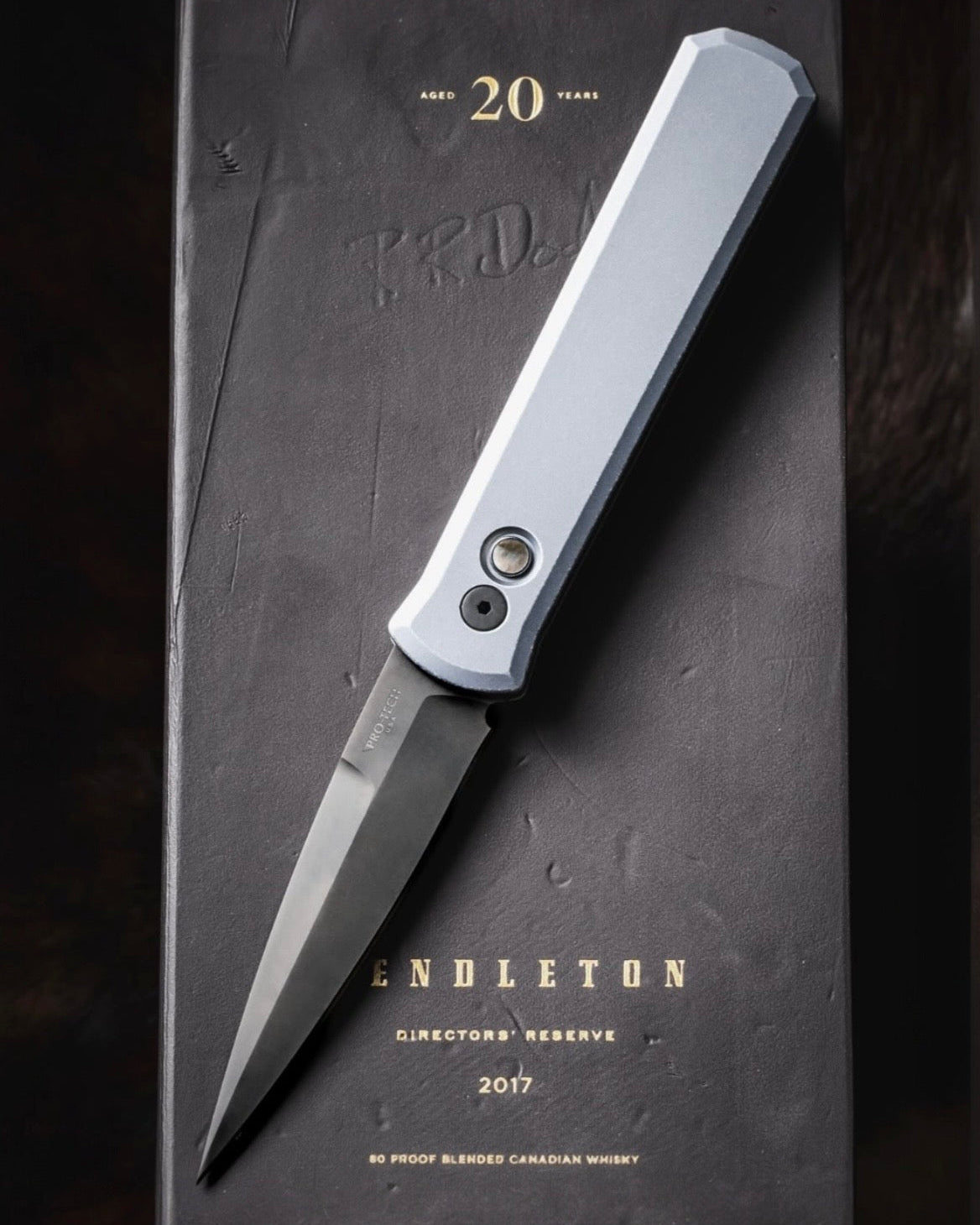 Pro-Tech BSA26.Godfather.1 Blade Show Atlanta 2026 Godfather AUTO - Battleworn Grey Handles - DLC Black 154CM Blade - Black Lip Pearl Button - Black Hardware /125