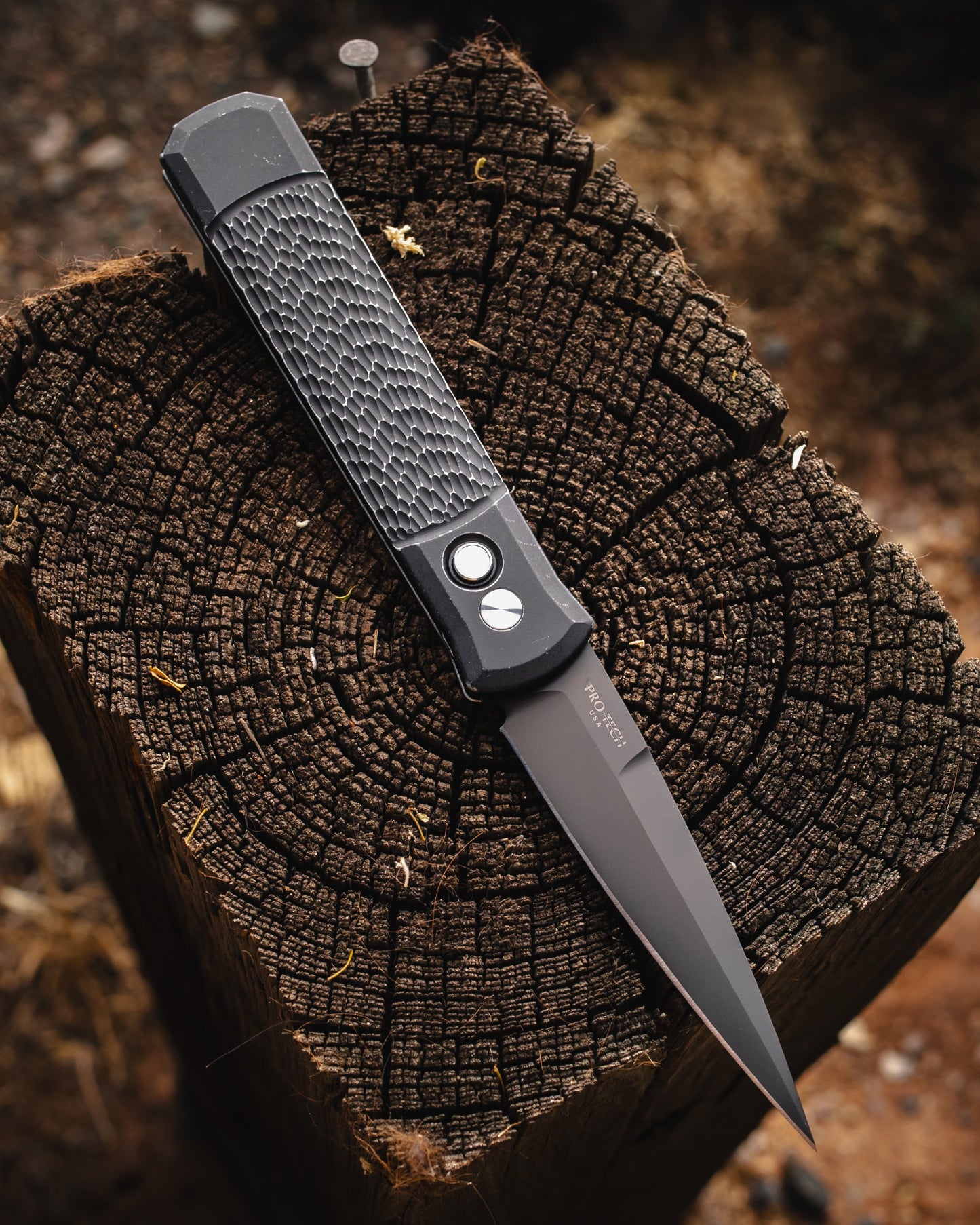 Pro-Tech 926.LHBW.LTD Godfather AUTO - Battleworn Finished Jigged Black Handles - DLC Black 154CM Blade - Black Lip Pearl Button - Satin Hardware