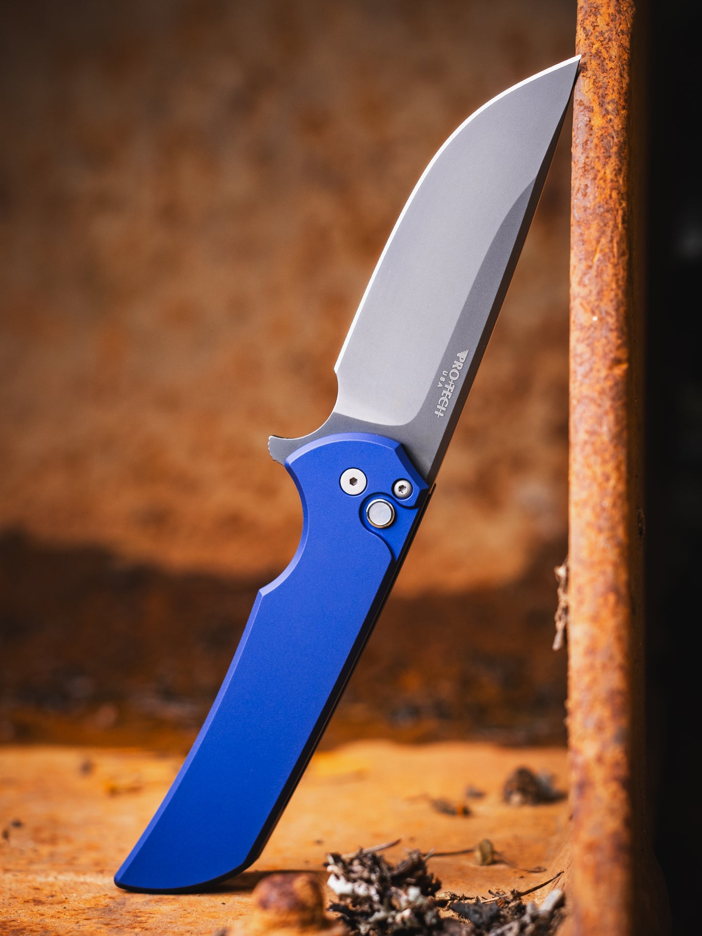 Pro-Tech-Pro-Tech BST26.Mordax.2 Blade Show Texas 2026 Exclusive Mordax - Solid Navy Handle - Smoky Grey DLC 20CV Blade - White Pearl Push Button - Blasted Clip /120-3-Urban Cutlery