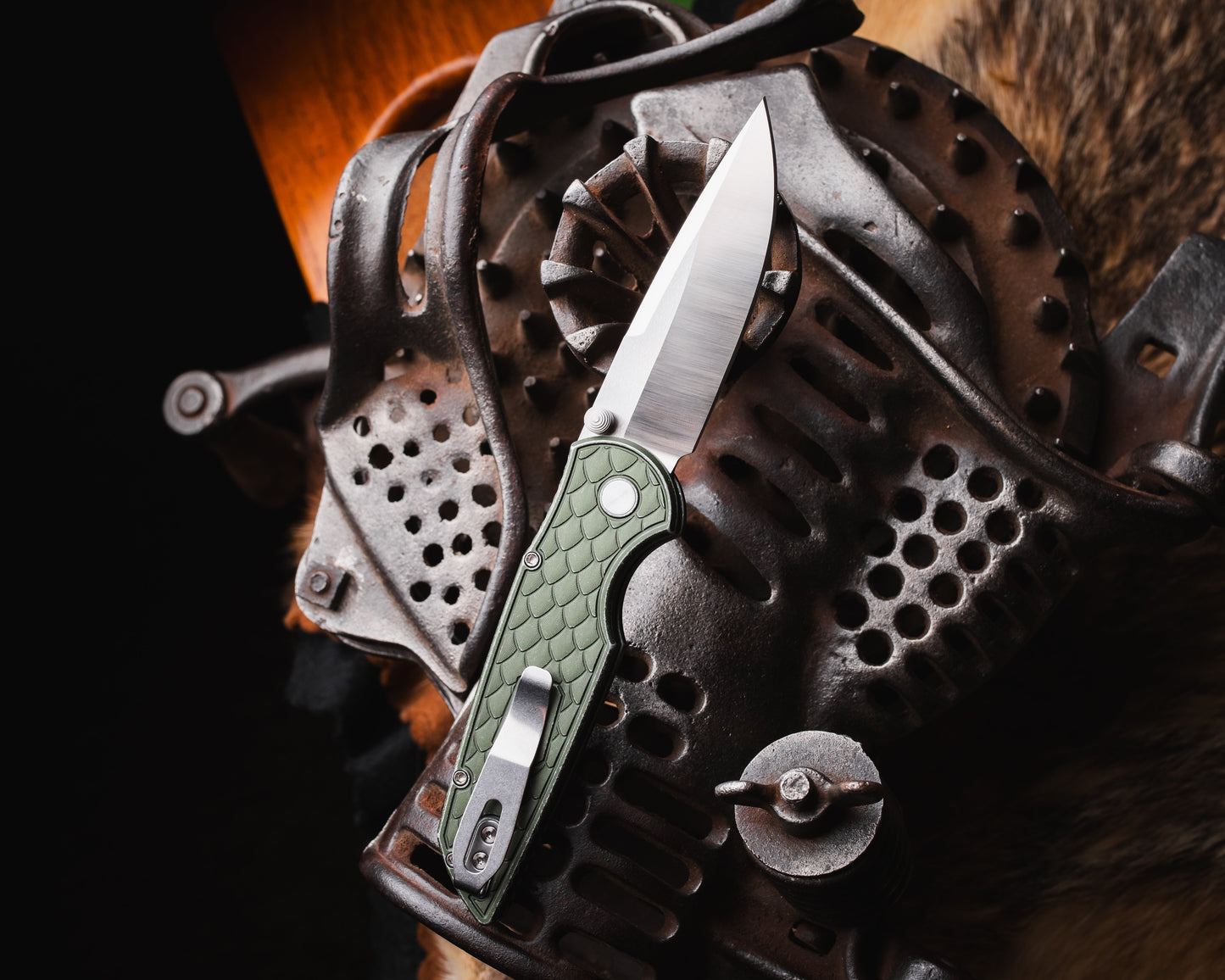Pro-Tech-Pro-Tech INT1105.LTD.BW.REPTILE.Green TR-3 INTEGRITY Manual - Battleworn REPTILE Textured Green Handle - Machine Satin MAGNACUT Blade - Black Lip Pearl Button - Satin Hardware-3-Urban Cutlery