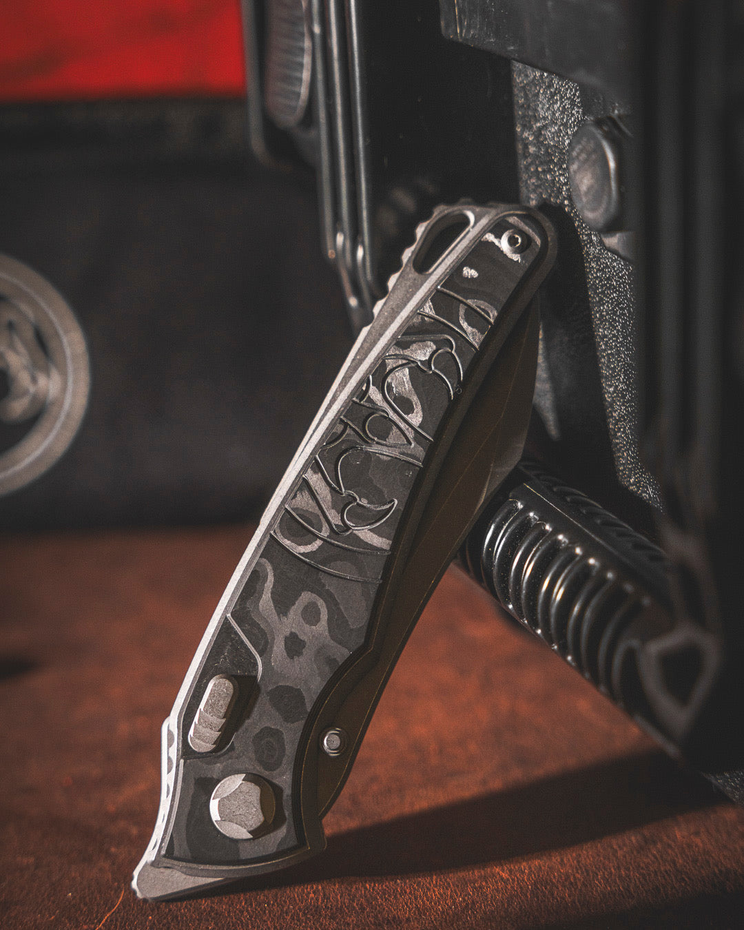 Hawk Knives Talon - Black Camo Fat Carbon Handle Inlay - Tumbled M390 Blade
