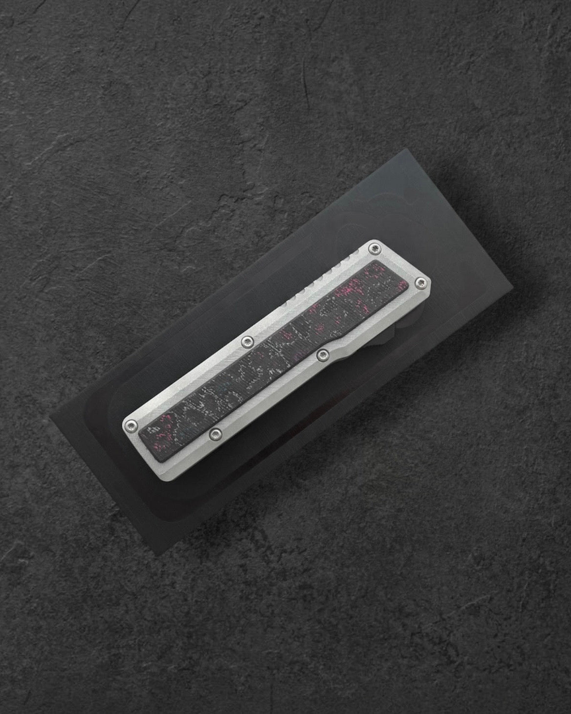 Chaves Knives-Chaves Dissident OTF Knife - M390 Tanto & "GTA" Carbon Fiber Inlay-3-Urban Cutlery