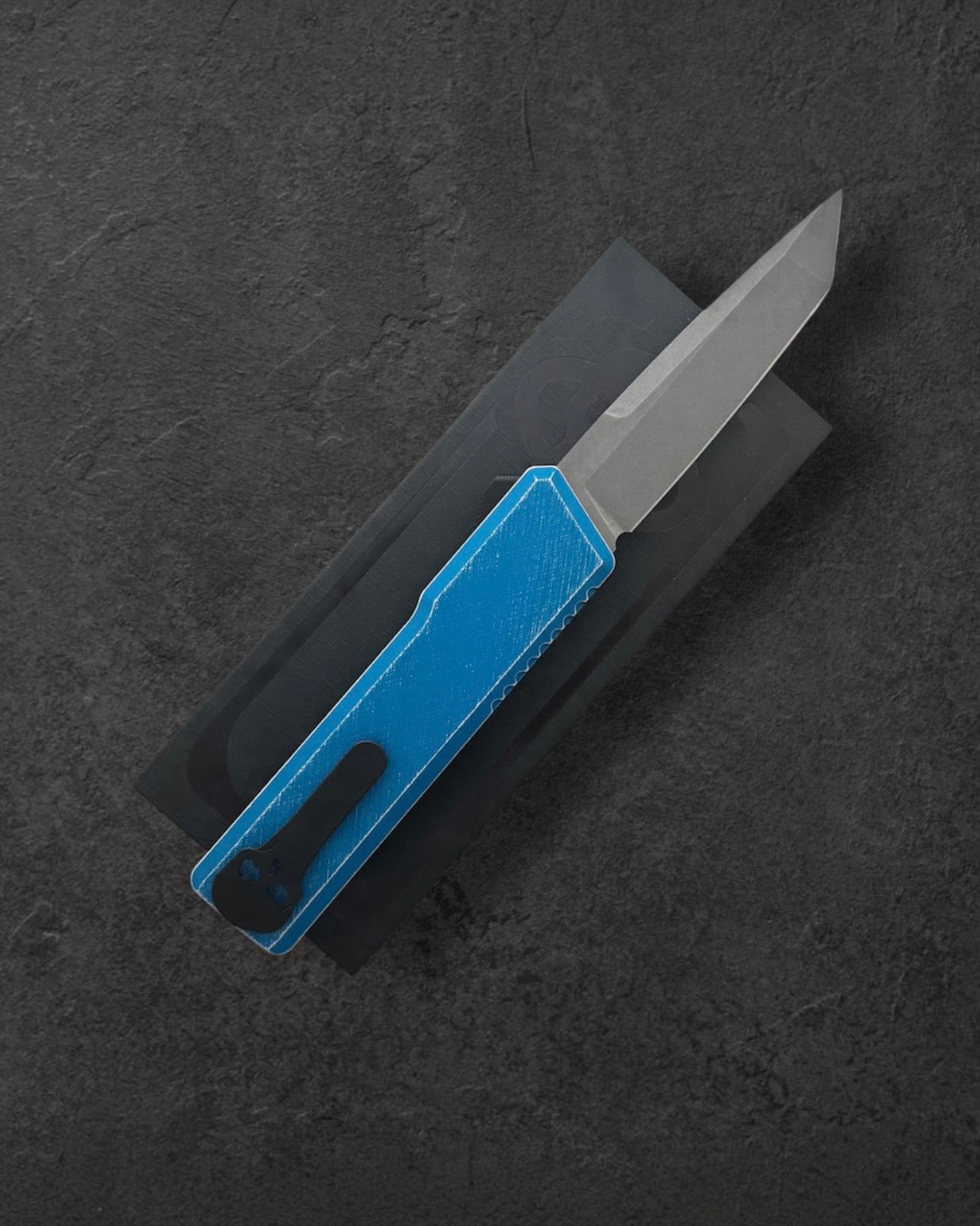 Chaves Knives-Chaves Dissident OTF Knife - M390 Tanto & "Nebula" Carbon Fiber Inlay-2-Urban Cutlery