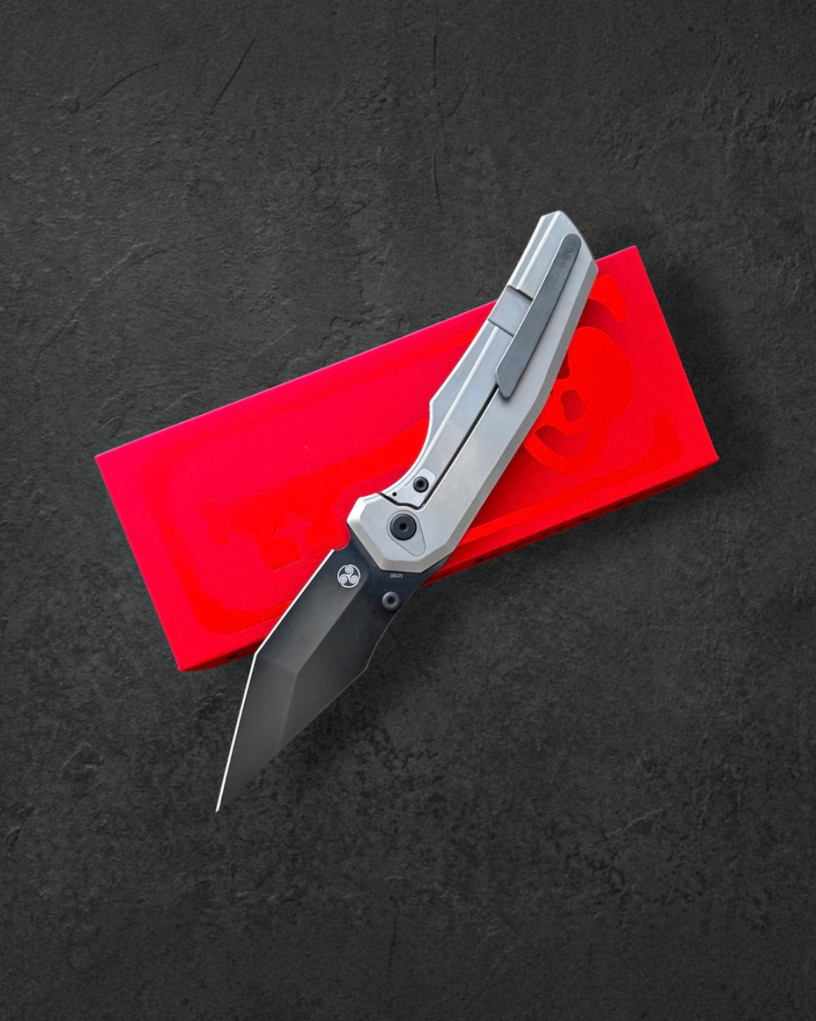Chaves Knives-Chaves Knives x Jake McCoy - Omega Street Integral - Bright Stonewash Titanium Handles - DLC Black M390 Tanto Blade-3-Urban Cutlery