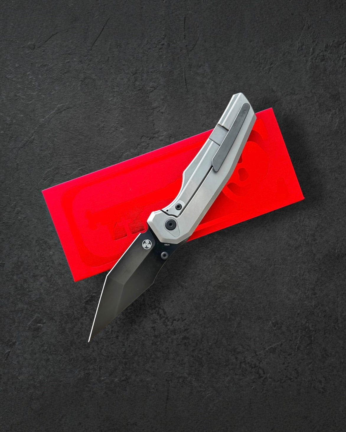 Chaves Knives-Chaves Knives x Jake McCoy - Omega Street Integral - Bright Stonewash Titanium Handles - DLC Black M390 Tanto Blade-4-Urban Cutlery