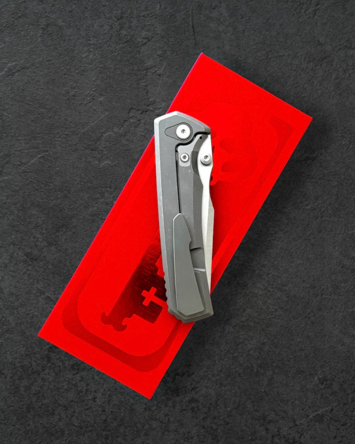 Chaves Knives-Chaves Knives x Sam Tran - The Arison Street Integral - Stonewash Titanium Handles - Belt Satin M390 Drop Point Blade-5-Urban Cutlery