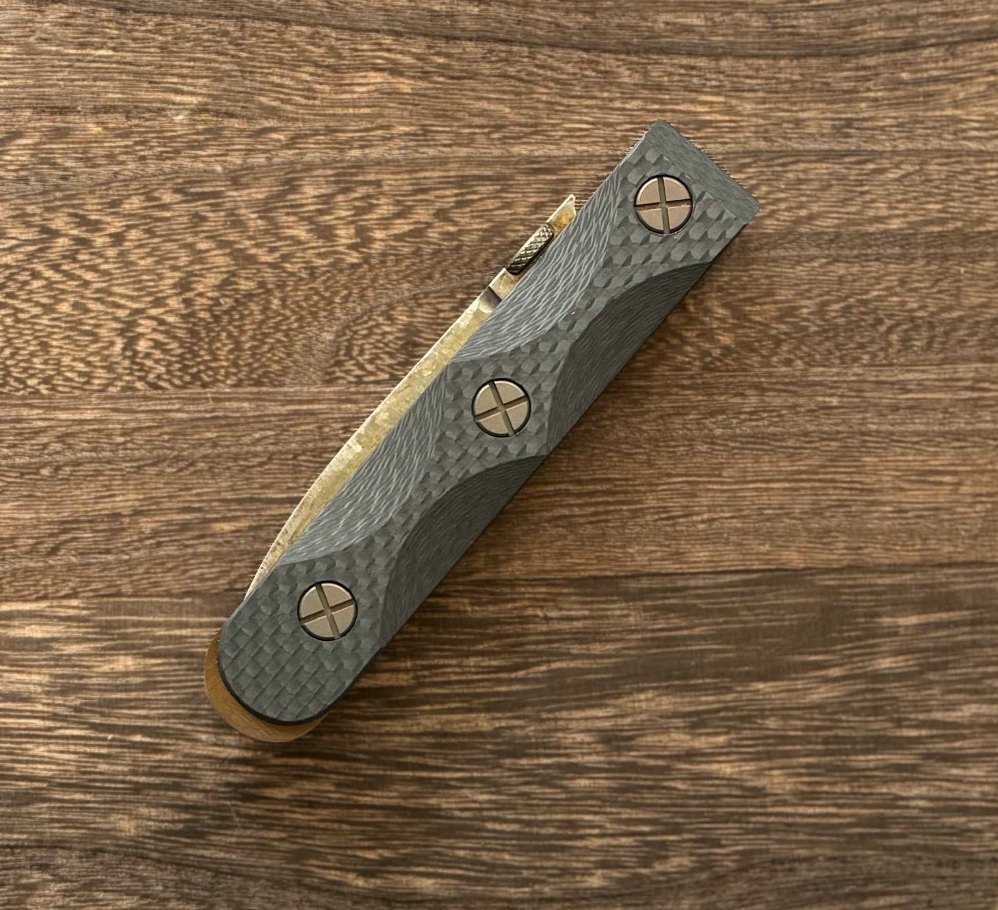 Elishewitz Custom Knives-Elishewitz Custom Knives EK Commando folder - Antique finish blade - Carbon fiber scales - Liner lock-6-Urban Cutlery