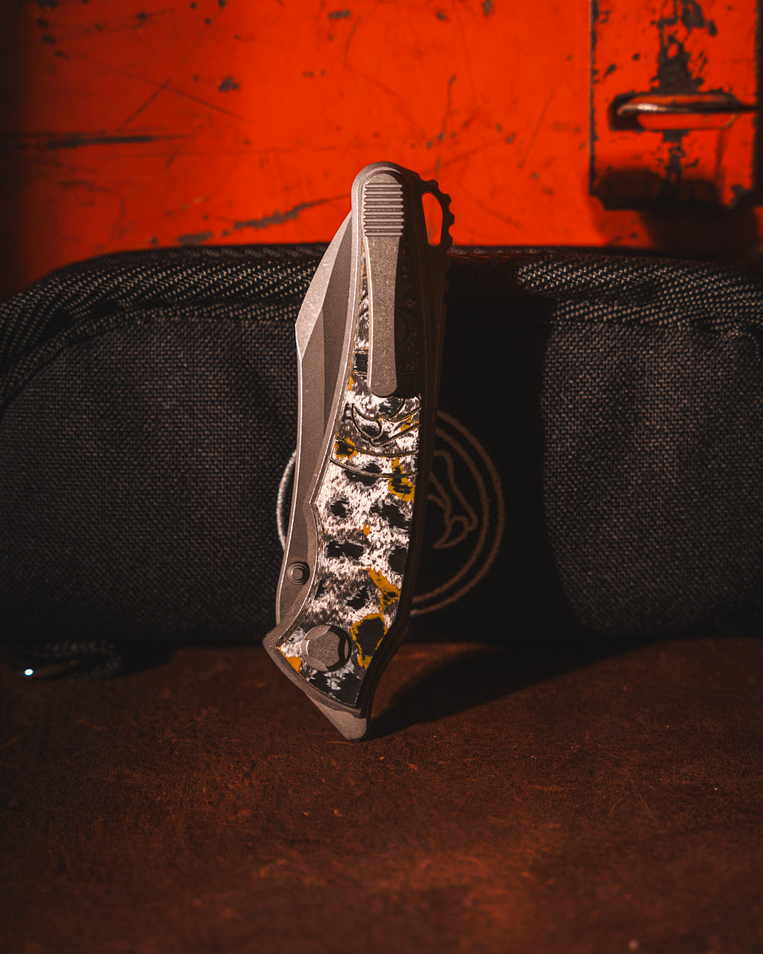 Hawk Knives-Hawk Knives Talon - Giants CamoCarbon Handle Inlay - Tumbled M390 Blade-4-Urban Cutlery