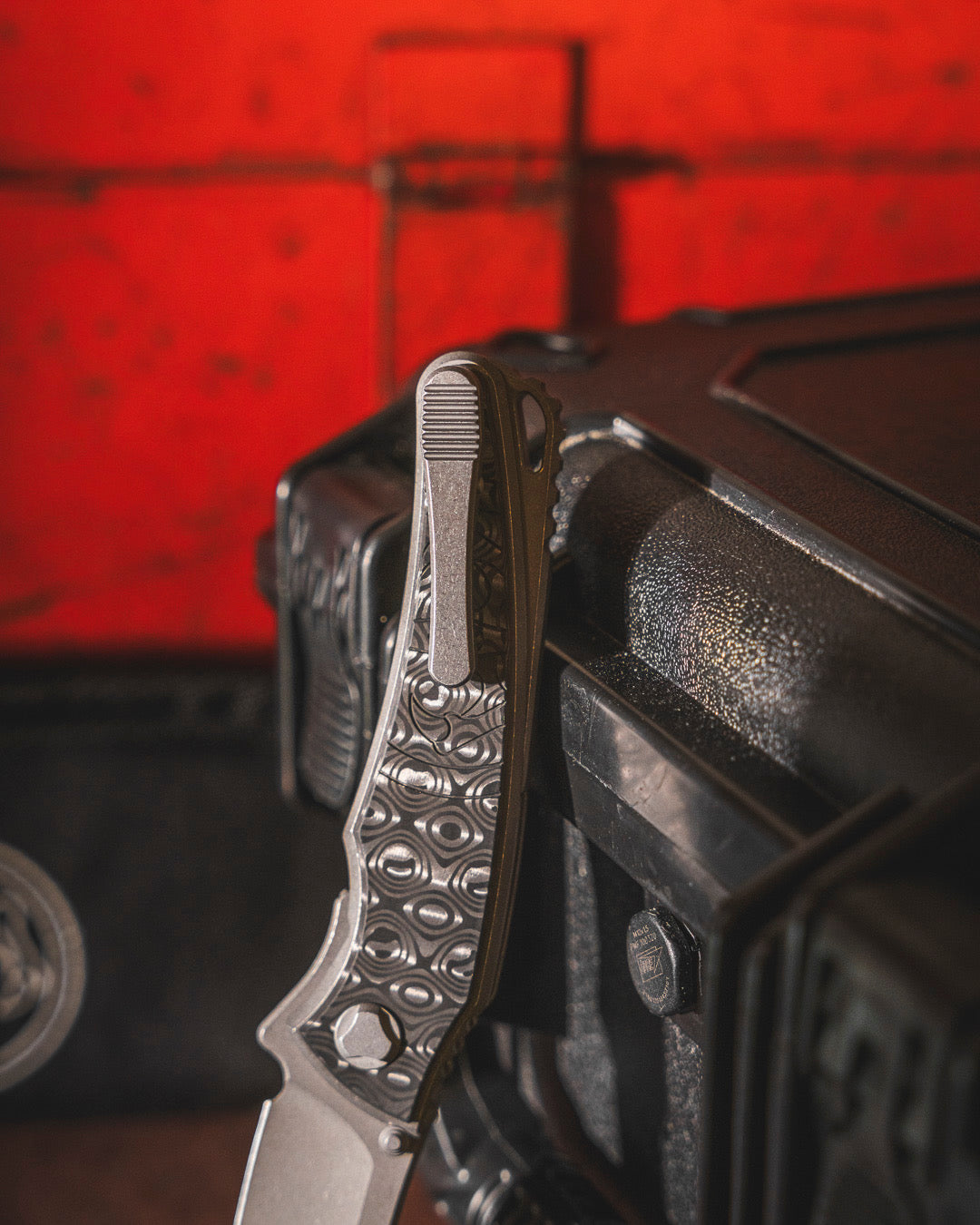 Hawk Knives-Hawk Knives Talon - Uni Black Fat Carbon Handle Inlay - Tumbled M390 Blade-3-Urban Cutlery