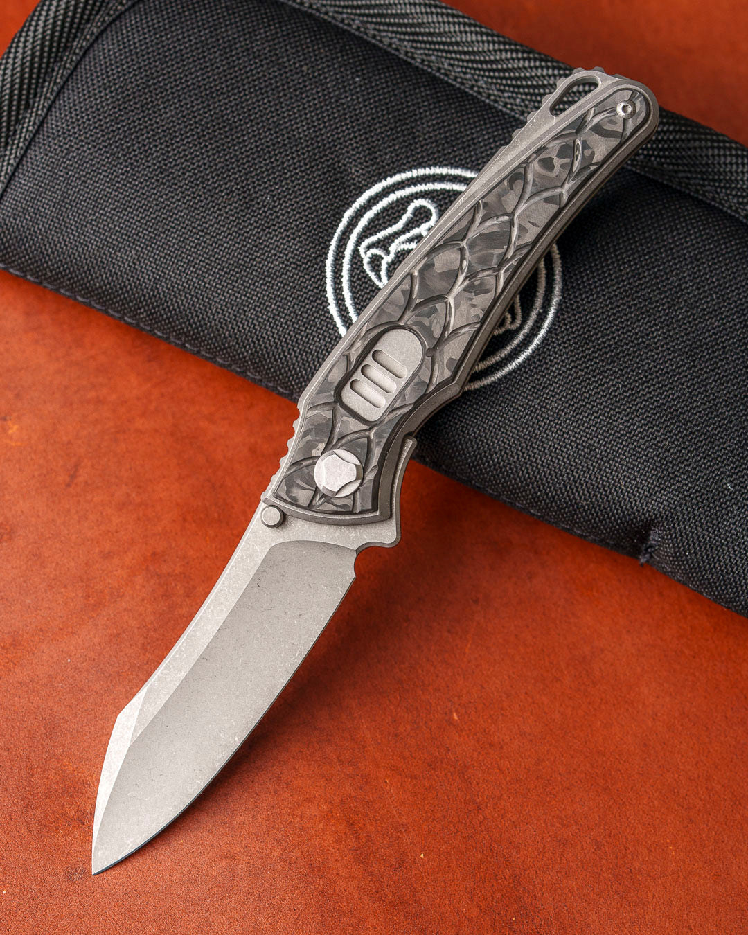 Hawk Knives Talon AUTO - Dragon Scale Textured Black Ops Marble Carbon Fiber Handle Inlay - Darkwashed M390 Blade