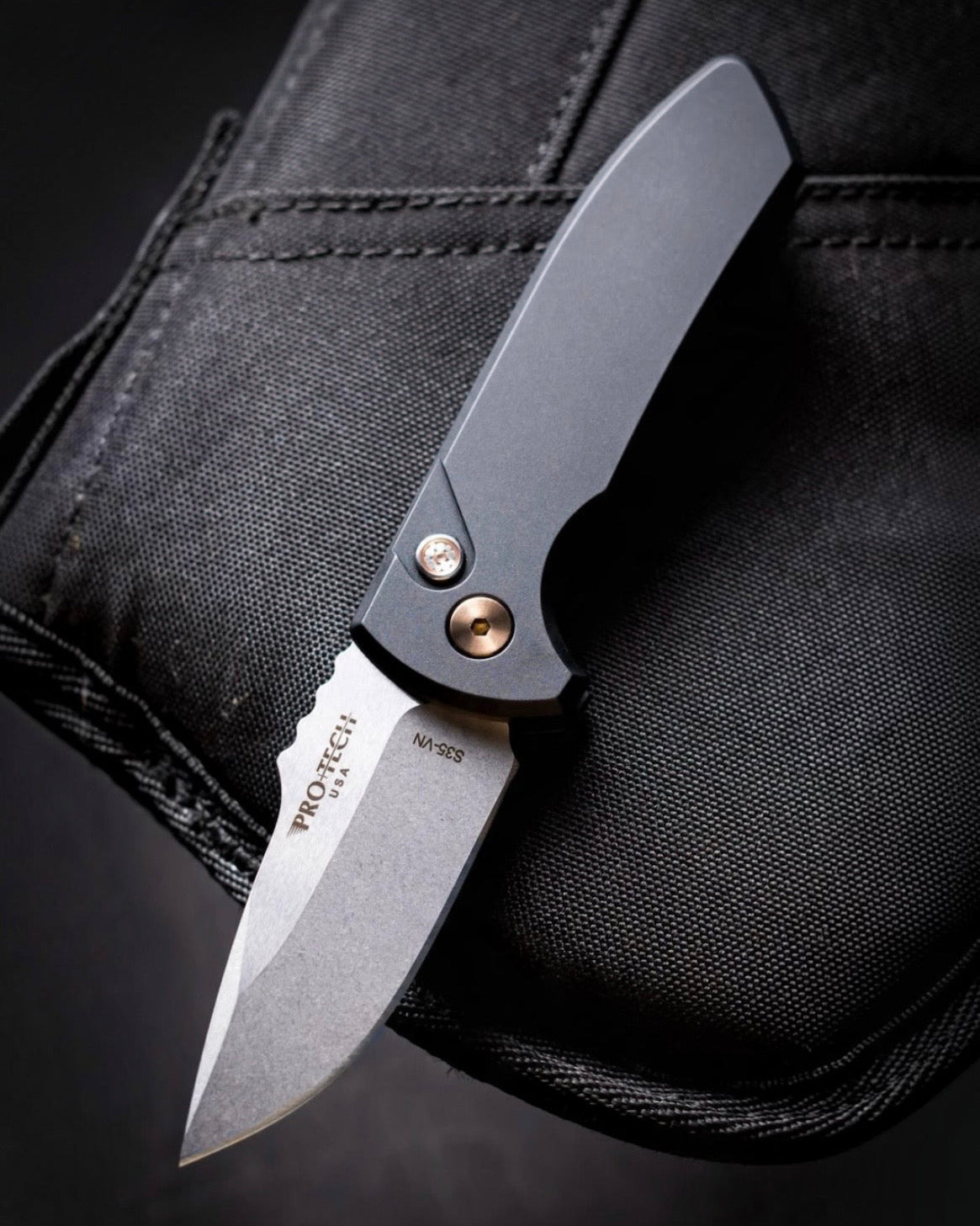 Pro-Tech x Les George BSW26.SBR.1 Blade Show West Exclusive SBR AUTO - Smooth Black Handle - Stonewash s35vn Blade - Mosaic Pin Button - Rose Gold Hardware /65