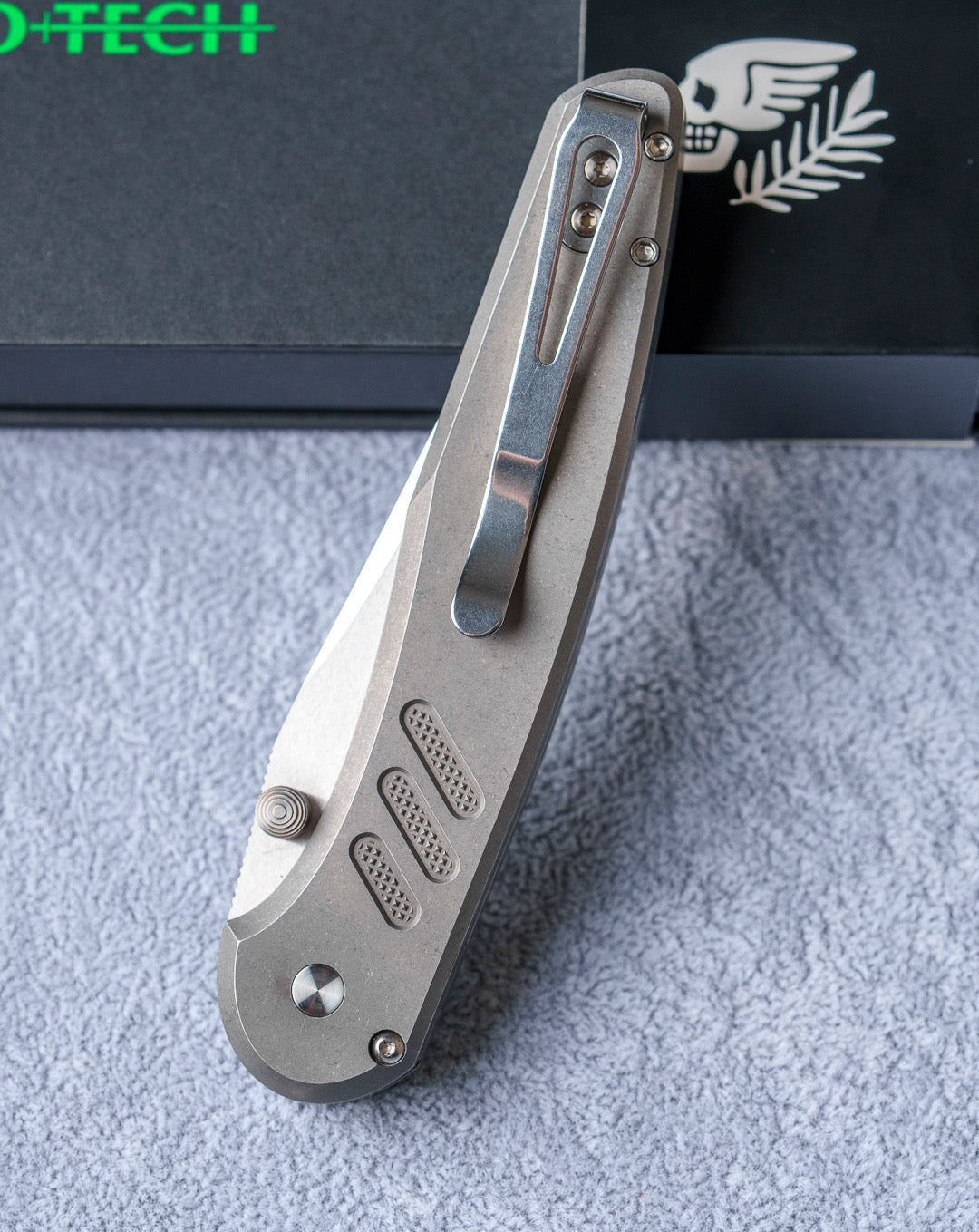 Pro-Tech-Pro-Tech Duke x Peace Neighbor Blade Show West 2026 Exclusive Custom Avalon (2026 Avalon Custom 001) - Knurled 17-4 Heat Treated Steel Handle - Mirror Polished Mike Irie Compound Ground 154CM Blade - Black Lip Pearl Button - Satin Thumb Studs /50-5-Urban Cutlery