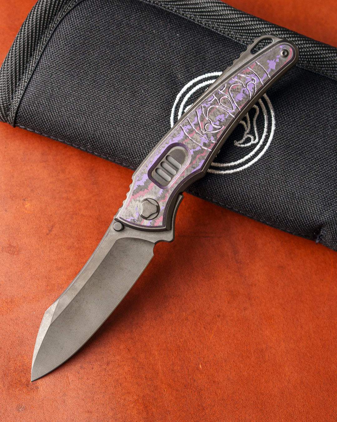 Hawk Knives Talon AUTO - Purple Haze Crosscut Fat Carbon Handle Inlay - DLC Black M390 Blade