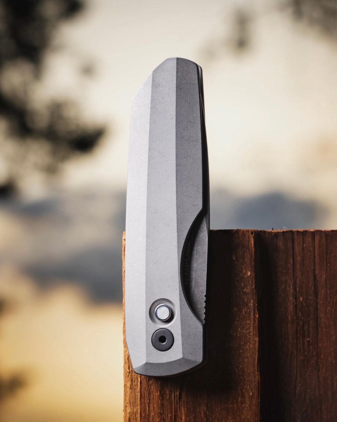 Pro-Tech Custom Vero Synapse 2 (2026 Synapse Custom 003) Auto - 2-Tone Blasted/Tumbled Hardened 17-4 Steel Handle - Acid Wash MAGNAMAX Blade - White Pearl Button - Black Hardware - DLC Black Machined Clip