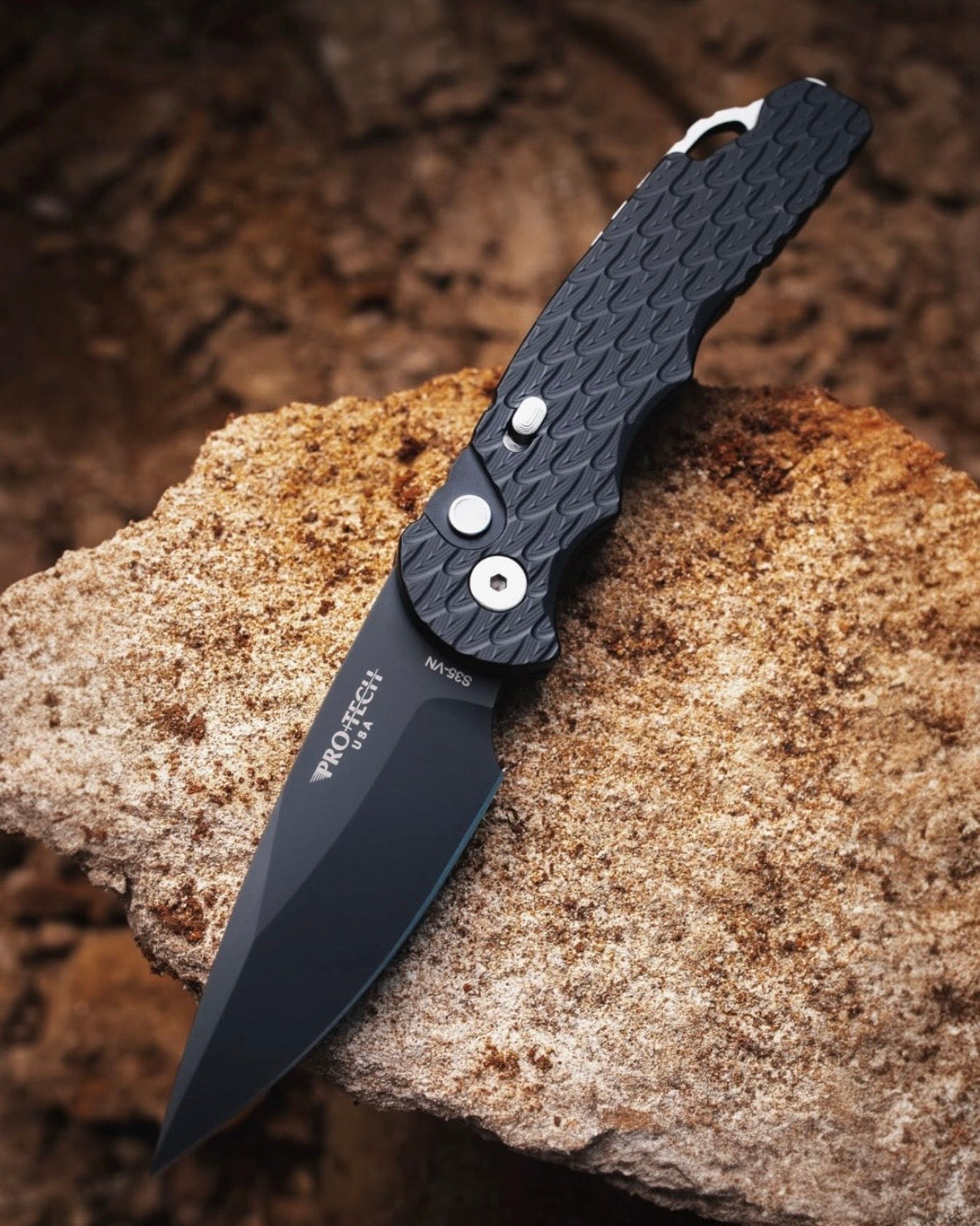 Pro-Tech BSA26.TR5.1 Blade Show Atlanta 26 Exclusive TR-5 AUTO  - Black "Feather" Texture Handle - DLC Black S35 Blade - Black Lip Pearl Button - Secondary Slide Safety /125