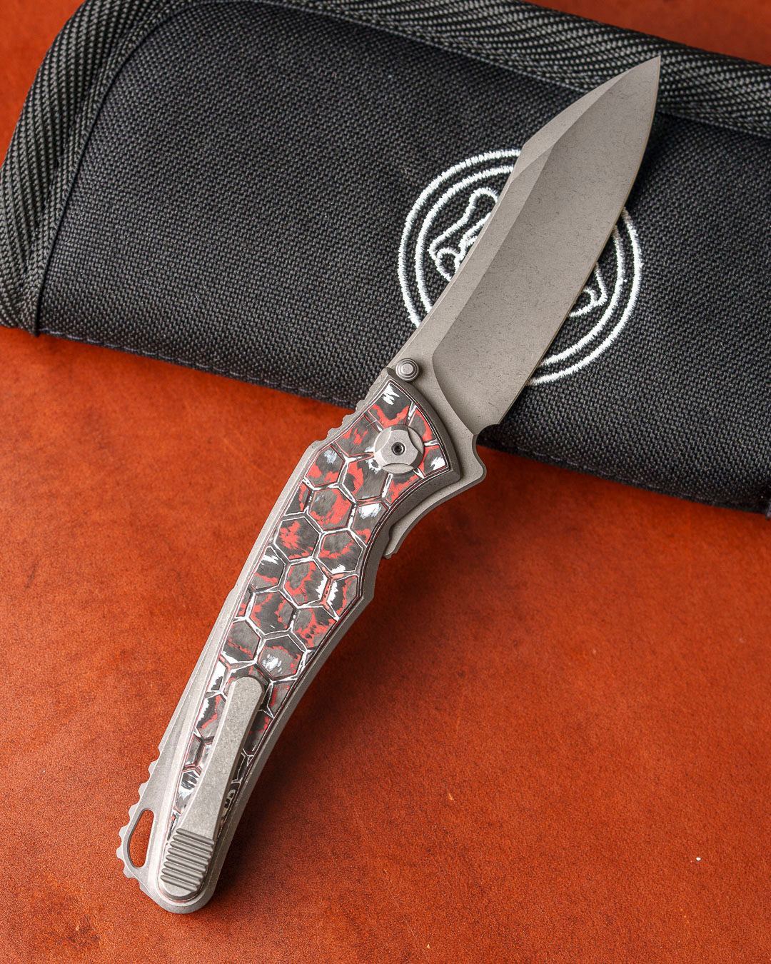 Hawk Knives Talon - Honeycomb Textured Snowfire Fat Carbon Handle Inlay - Darkwashed M390 Blade