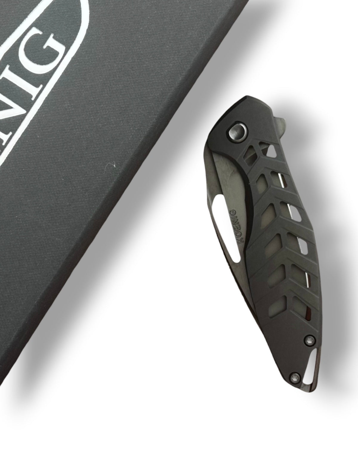 Koenig-Koenig Mini Arius DLC Osseus 2.0 2026 Show Special - Skeletonized DLC Black 6AL4V Ti Handle - Burnished DLC w/ Polished Flats M390 Blade-3-Urban Cutlery