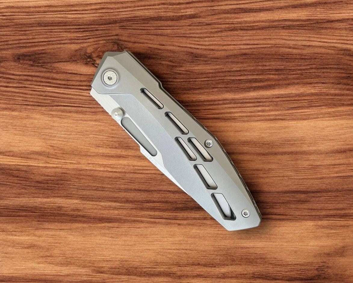 Null Knives-Null Knives Raiden R2 - Aero Blasted Handle - Belt Satin Magnacut Blade-4-Urban Cutlery