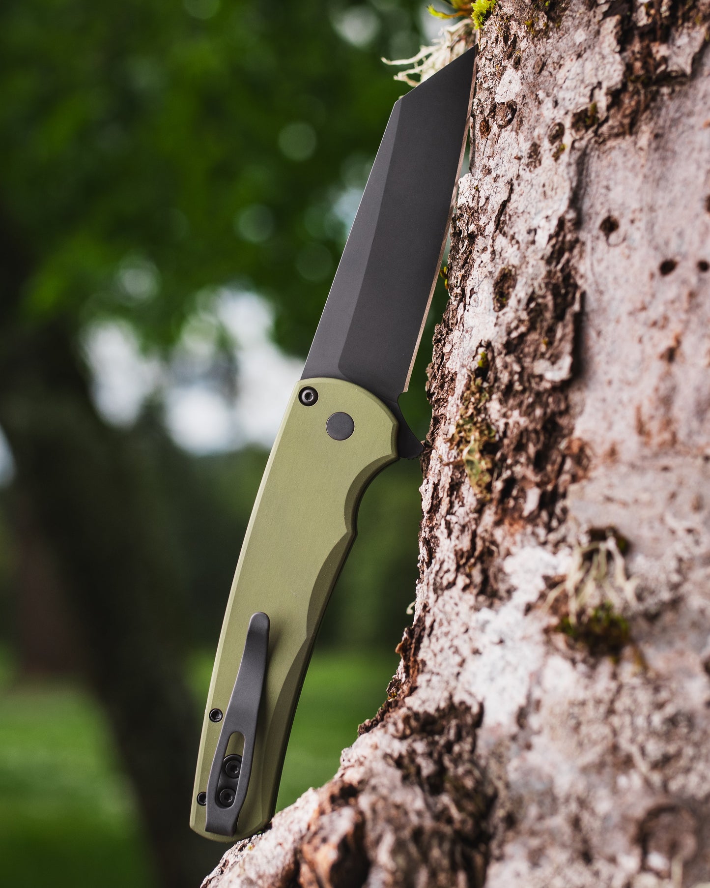 Pro-Tech 5403.Green Malibu - Green Handle - DLC Black Reverse Tanto Magnacut Blade - Black Hardware
