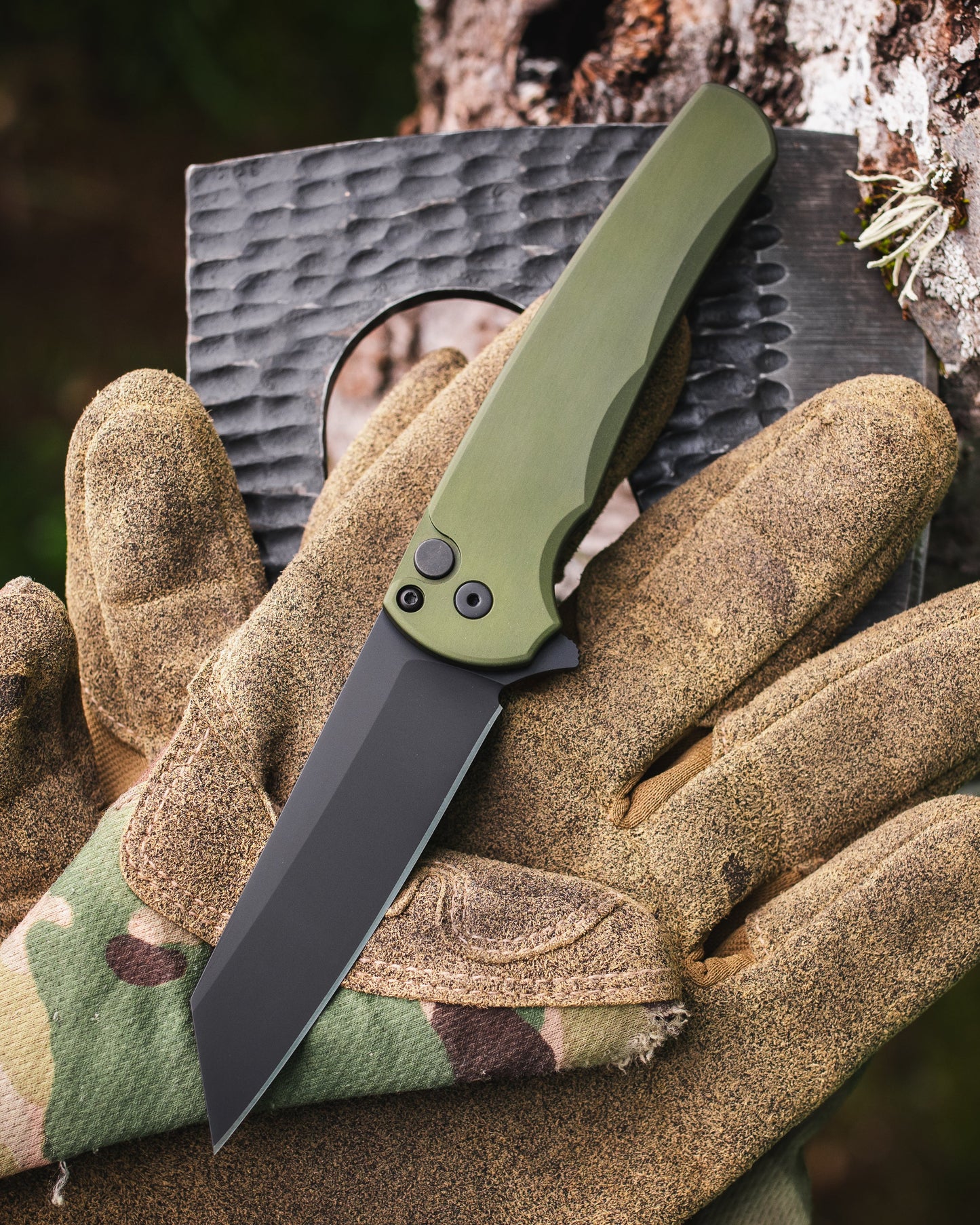 Pro-Tech 5403.Green Malibu - Green Handle - DLC Black Reverse Tanto Magnacut Blade - Black Hardware