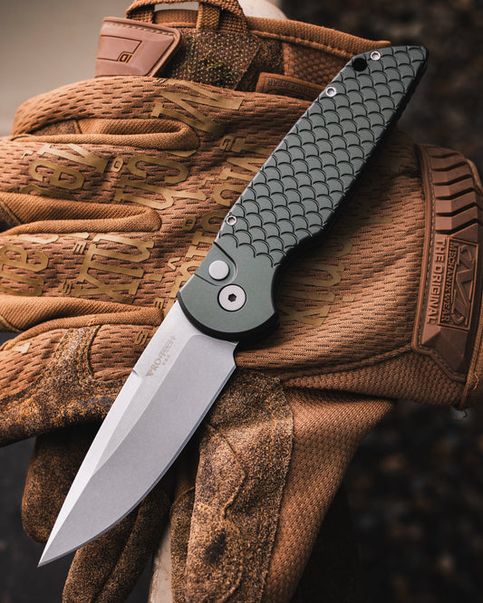 Pro-Tech X1.SW.Green TR-3 AUTO - Green "Fish Scale" Handle - Stonewash 154cm Blade