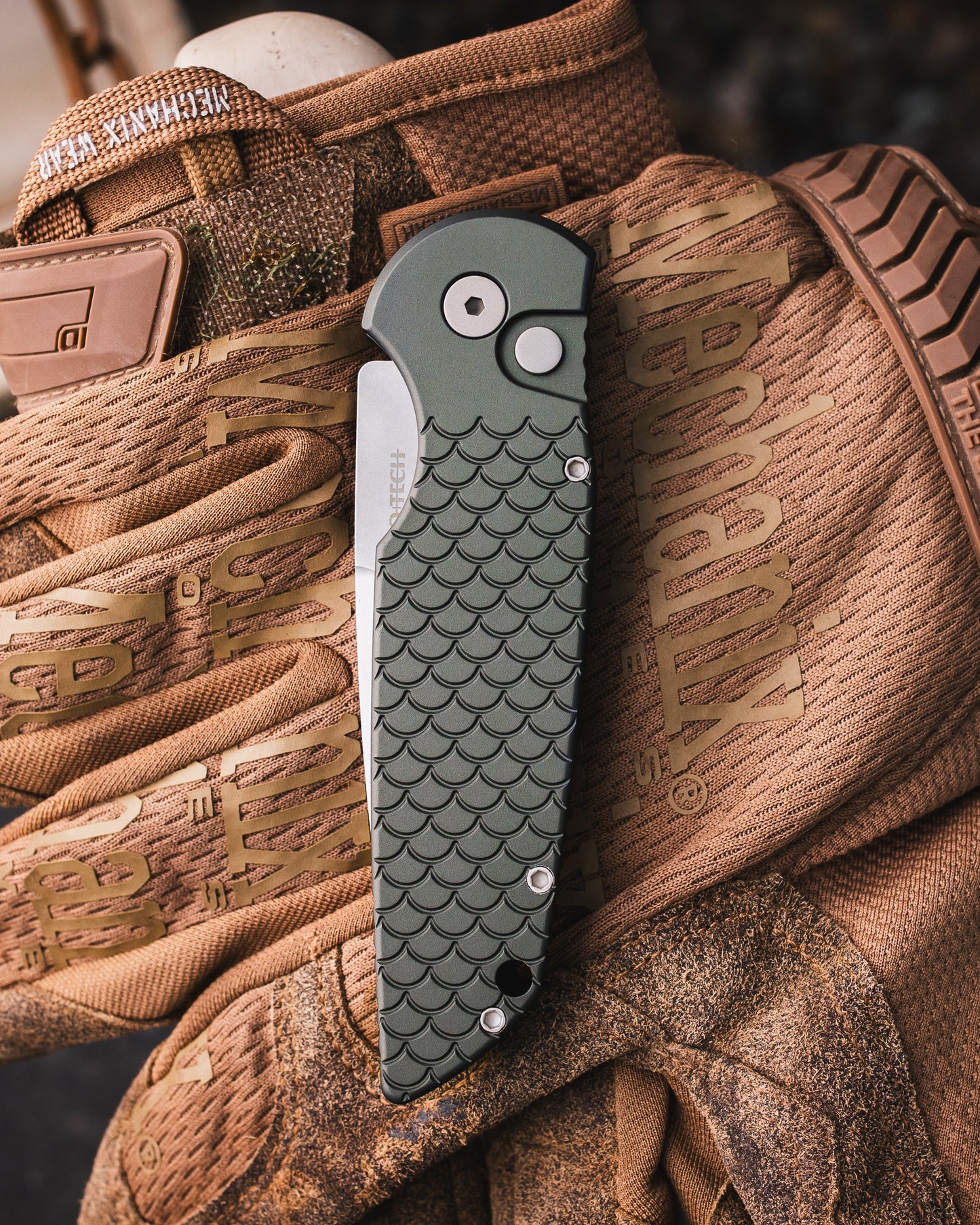 Pro-Tech X1.SW.Green TR-3 AUTO - Green "Fish Scale" Handle - Stonewash 154cm Blade