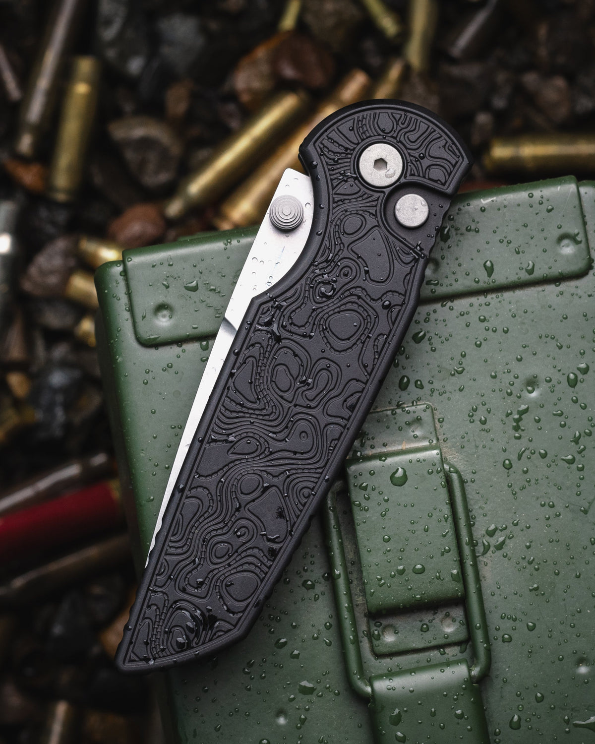 Pro-Tech INT1105.TOPO TR-3 INTEGRITY Manual - Topographic Textured Black Handle - Stonewash MAGNACUT Blade - Blasted Hardware