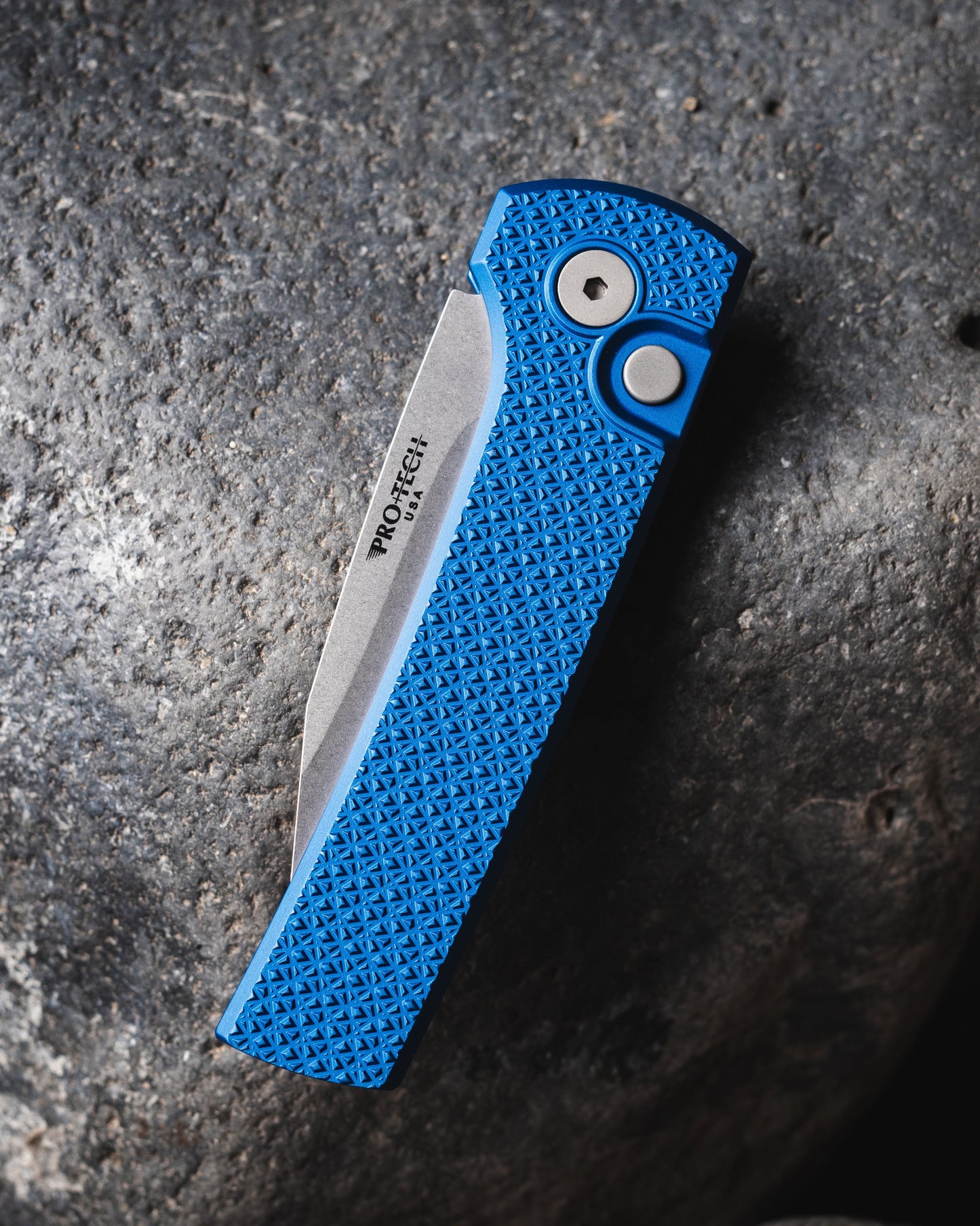 Chaves x ProTech Scapegoat RCS1105.Blue Auto - Carbide Textured Blue Handles - Stonewash MAGNAMAX Blade