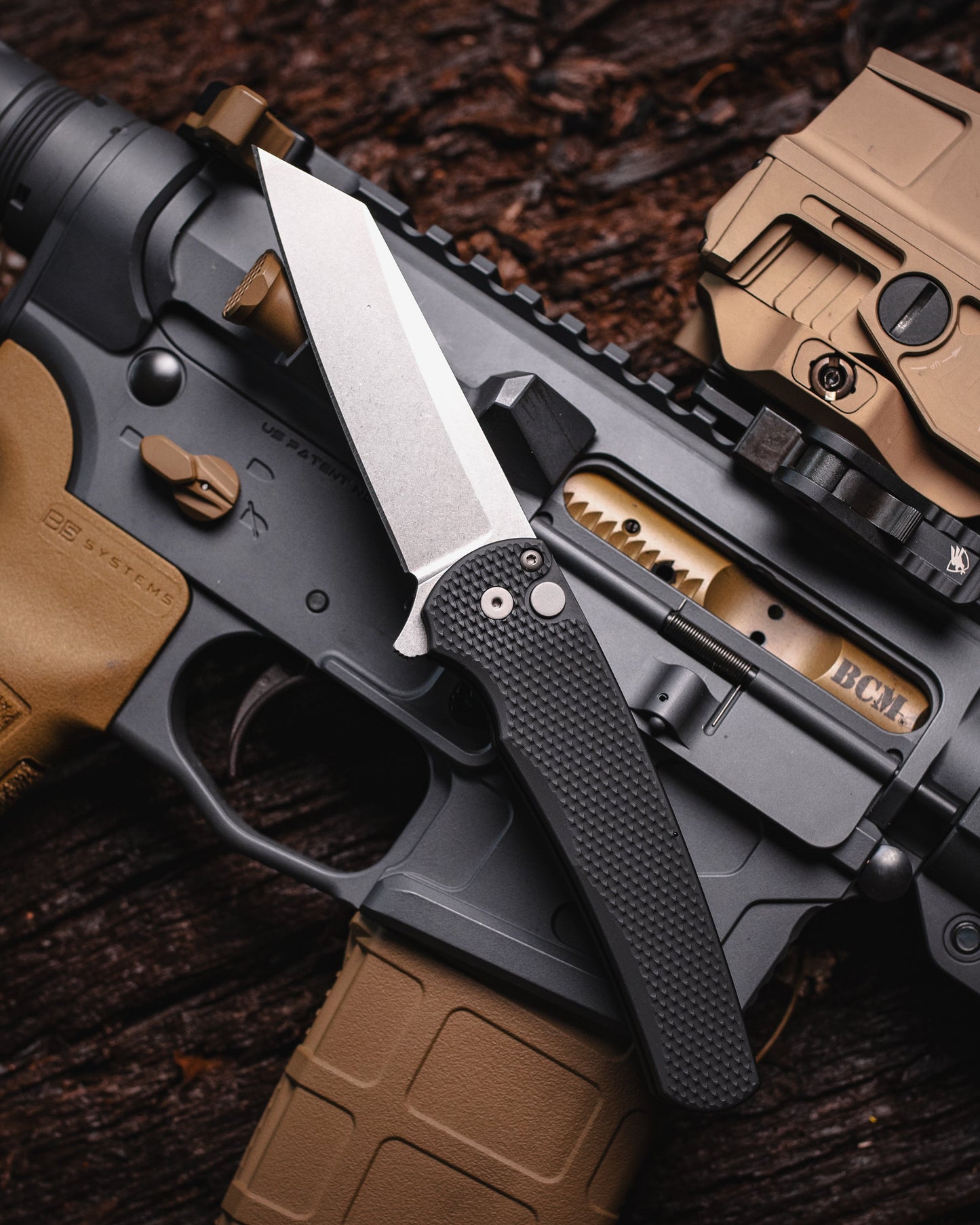 Pro-Tech 5405 Malibu - Textured Black Handle - Stonewash Reverse Tanto Magnacut Blade