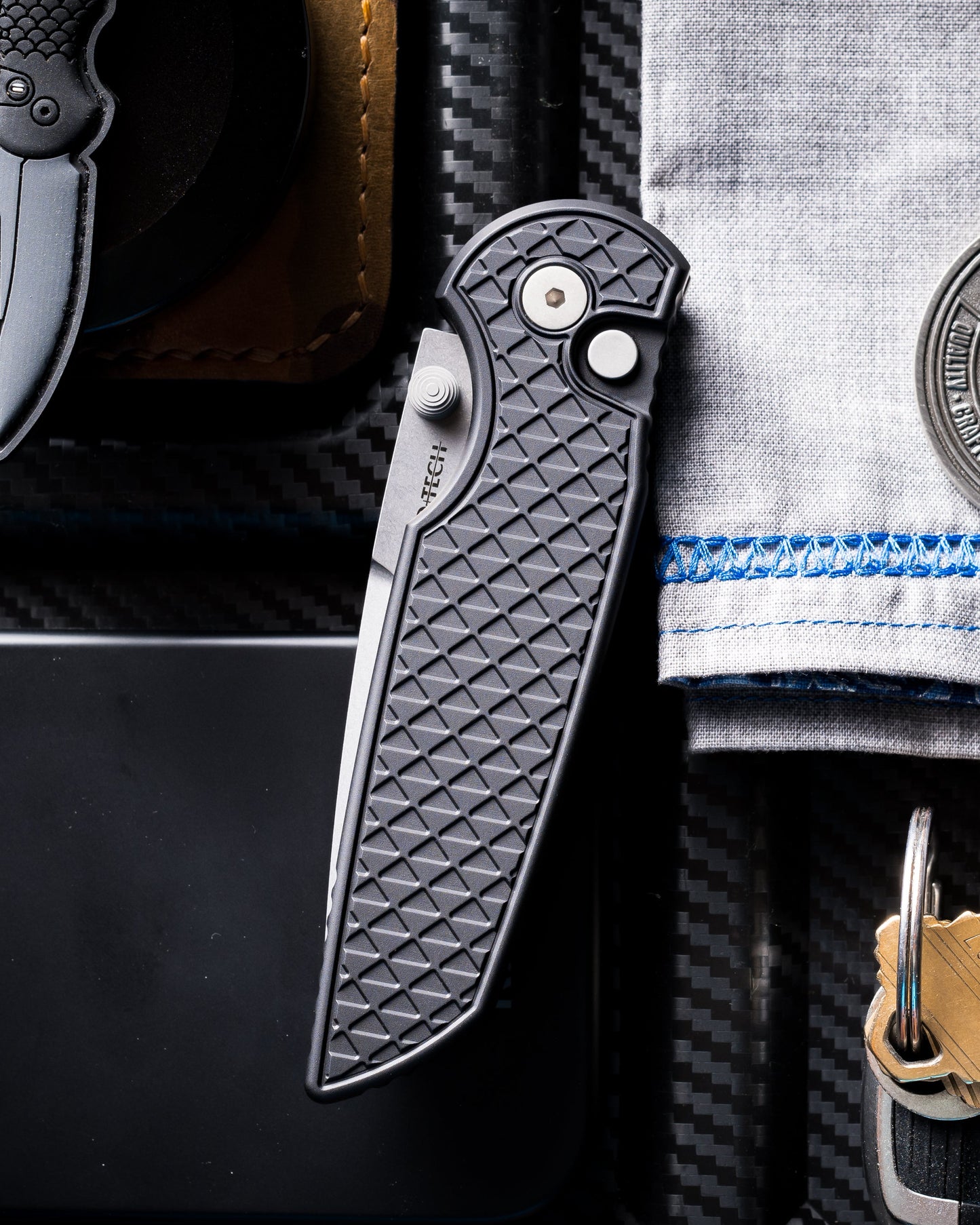 Pro-Tech INT1105 TR-3 INTEGRITY Manual - Relic Textured Black Handle - Stonewash MAGNACUT Blade - Blasted Hardware