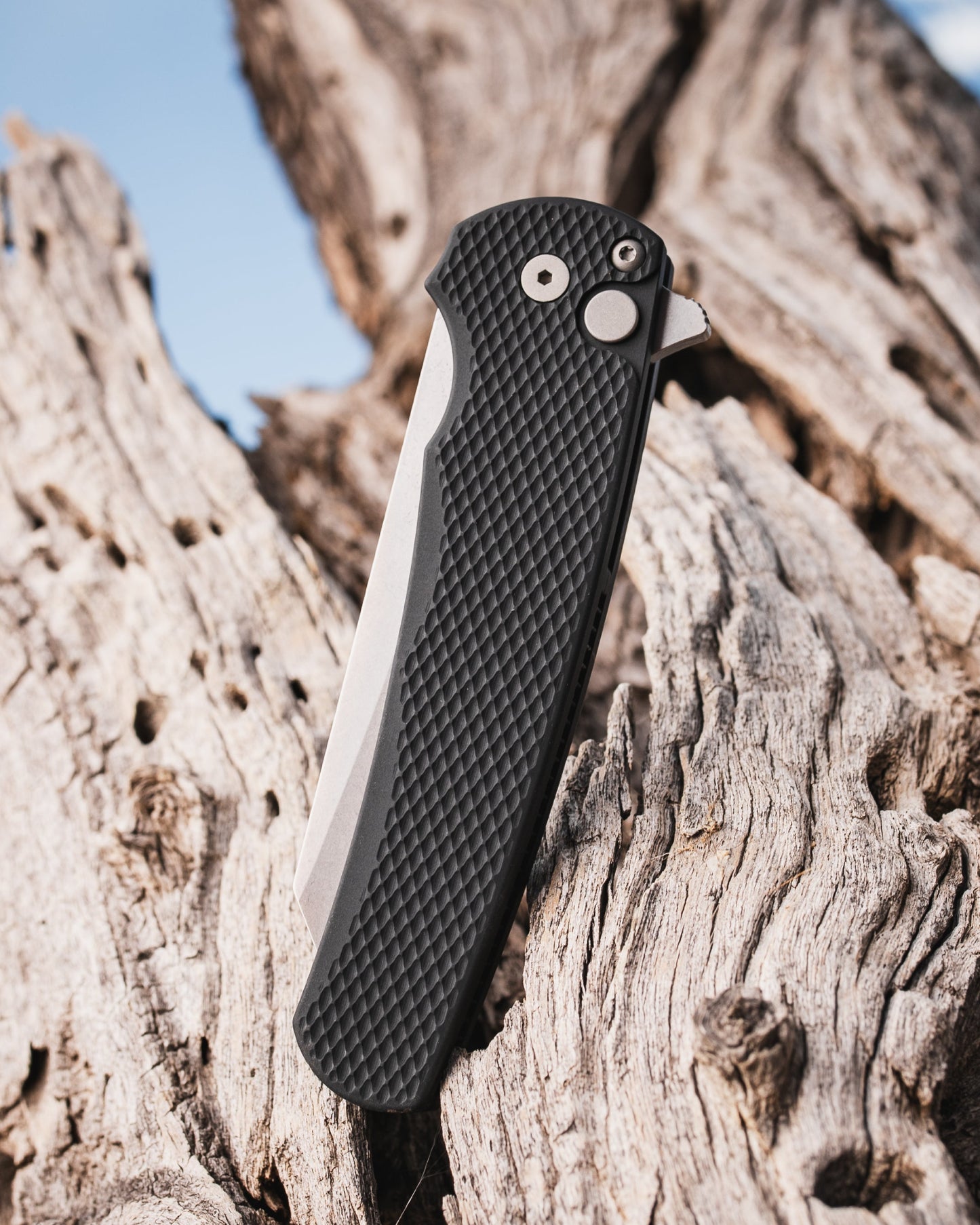 Pro-Tech 5405 Malibu - Textured Black Handle - Stonewash Reverse Tanto Magnacut Blade