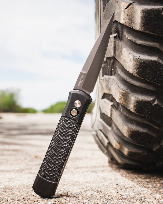 Pro-Tech 926.LHBW.LTD Godfather AUTO - Battleworn Finished Jigged Black Handles - DLC Black 154CM Blade - Black Lip Pearl Button - Satin Hardware