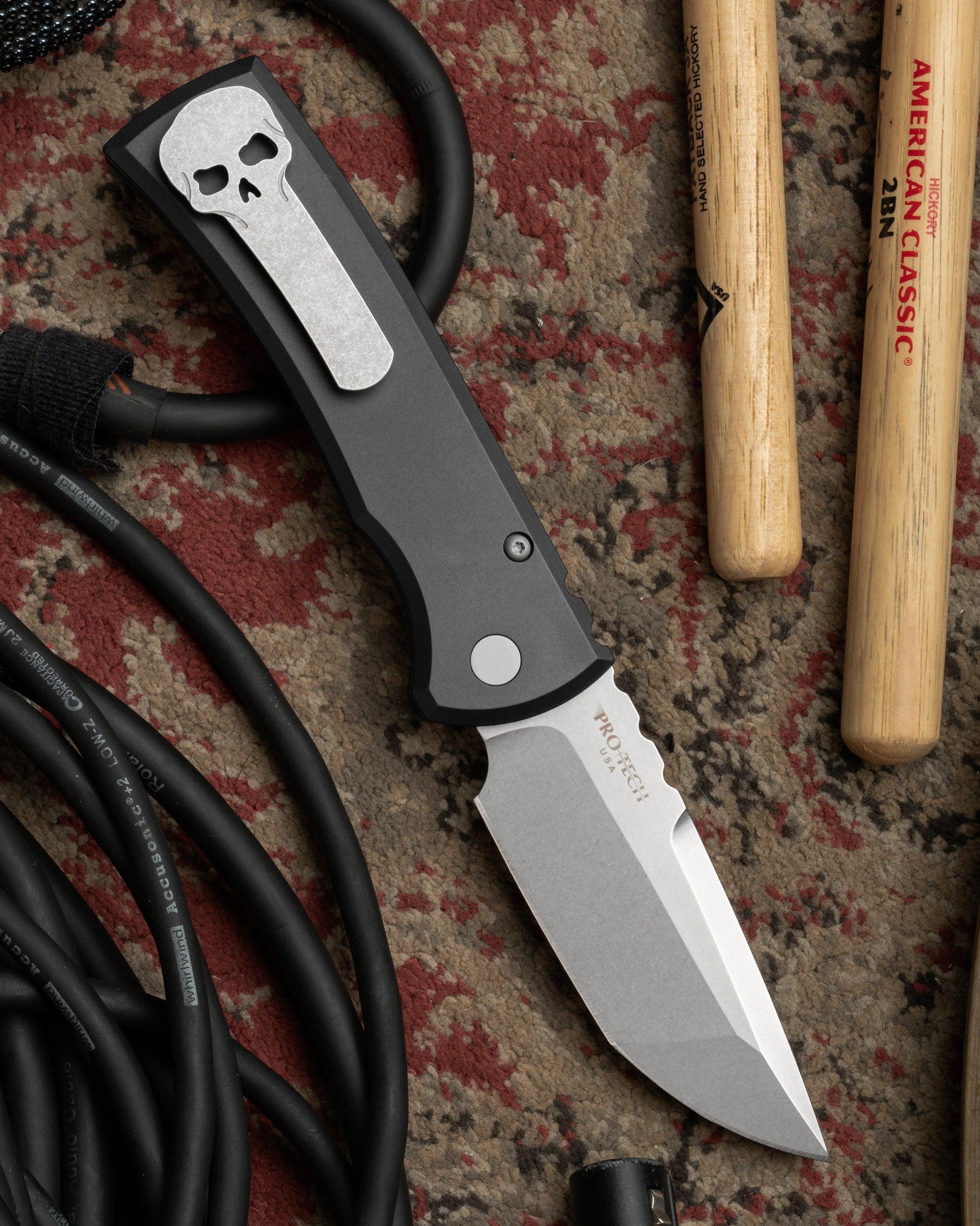 Pro-Tech-Chaves x Pro-Tech 229 Redencion Auto - Black Handles - Stonewash Tanto S35vn Blade-2-Urban Cutlery