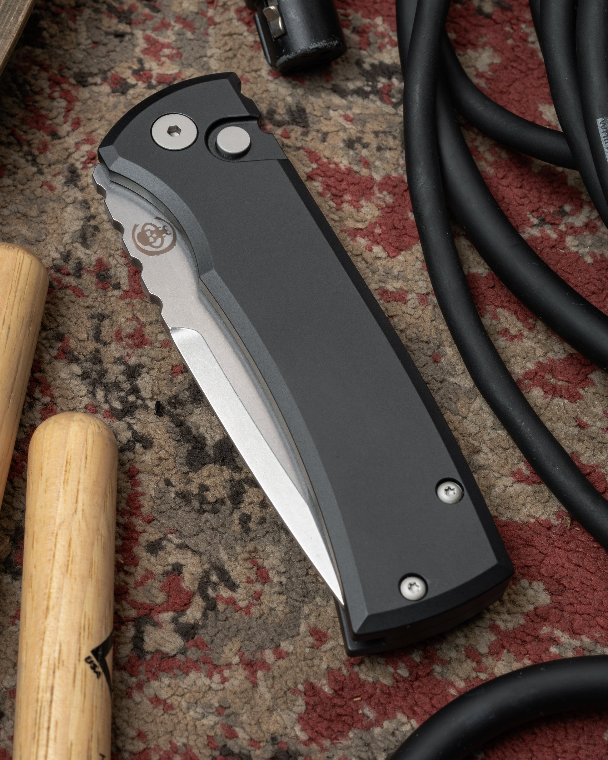 Pro-Tech-Chaves x Pro-Tech 229 Redencion Auto - Black Handles - Stonewash Tanto S35vn Blade-3-Urban Cutlery