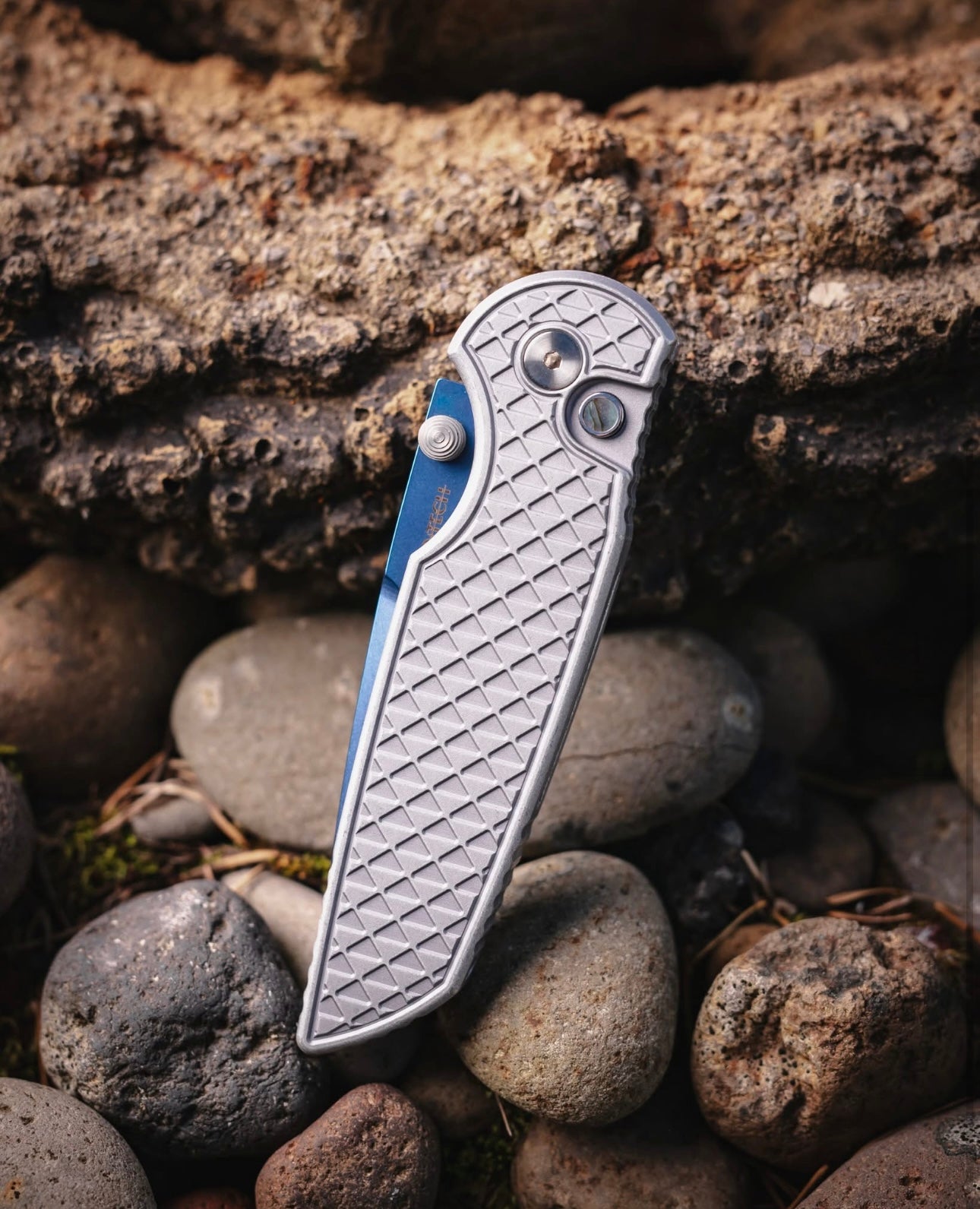 Pro-Tech-Pro-Tech BSA25.INT.1 TR-3 INTEGRITY Manual - Relic Textured Battle Worn Grey Handle - Sapphire Blue s35vn Blade - Abalone Button /120-3-Urban Cutlery