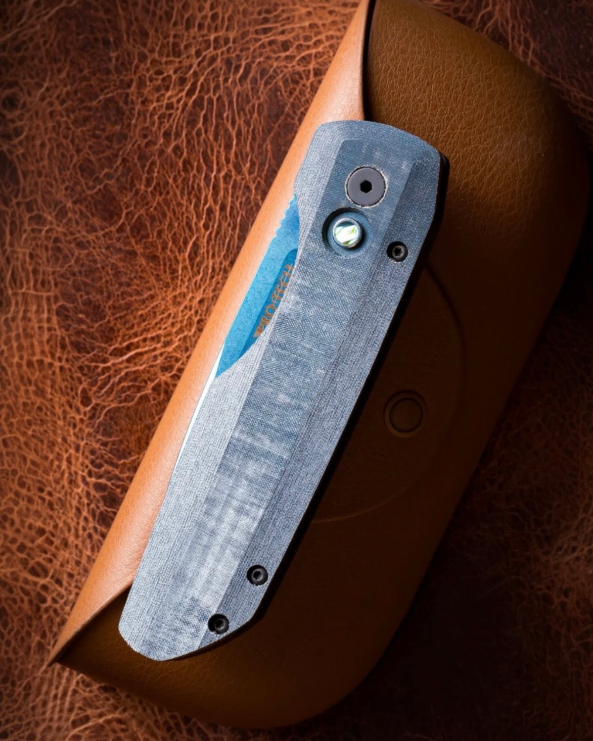Pro-Tech-Pro-Tech BSA26.VERO.1 Vero Synapse 2 Auto - Black Aluminum and Blue Linen Micarta Handle - Sapphire Blue Magnacut Blade - Abalone Button - DLC Black Clip /75-2-Urban Cutlery
