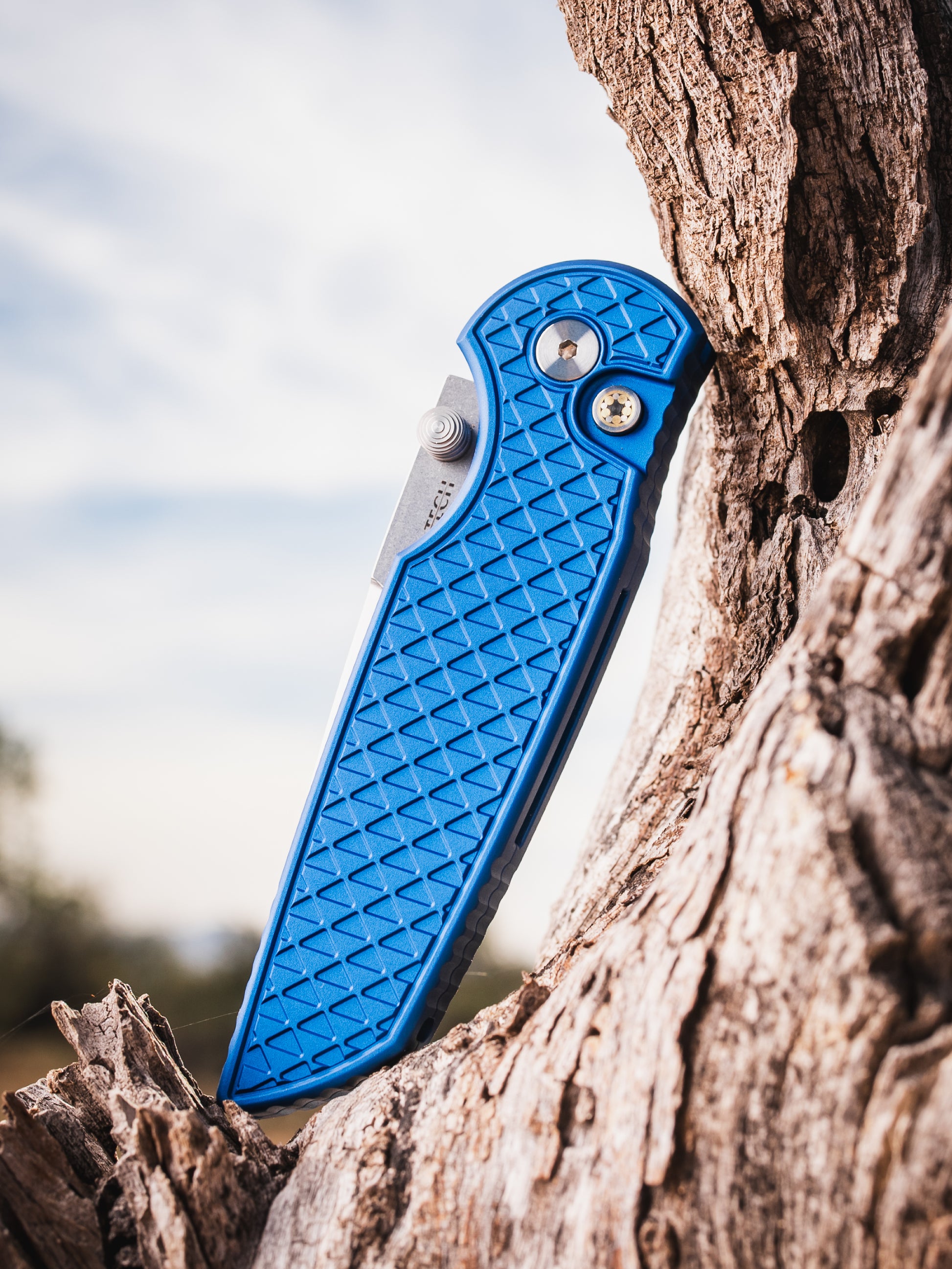 Pro-Tech-Pro-Tech BST26.INT.1 TR-3 INTEGRITY Manual - Relic Textured Blue Handle - Stonewash Magnacut Blade - Mosaic Pin Lone Star Button /90-3-Urban Cutlery