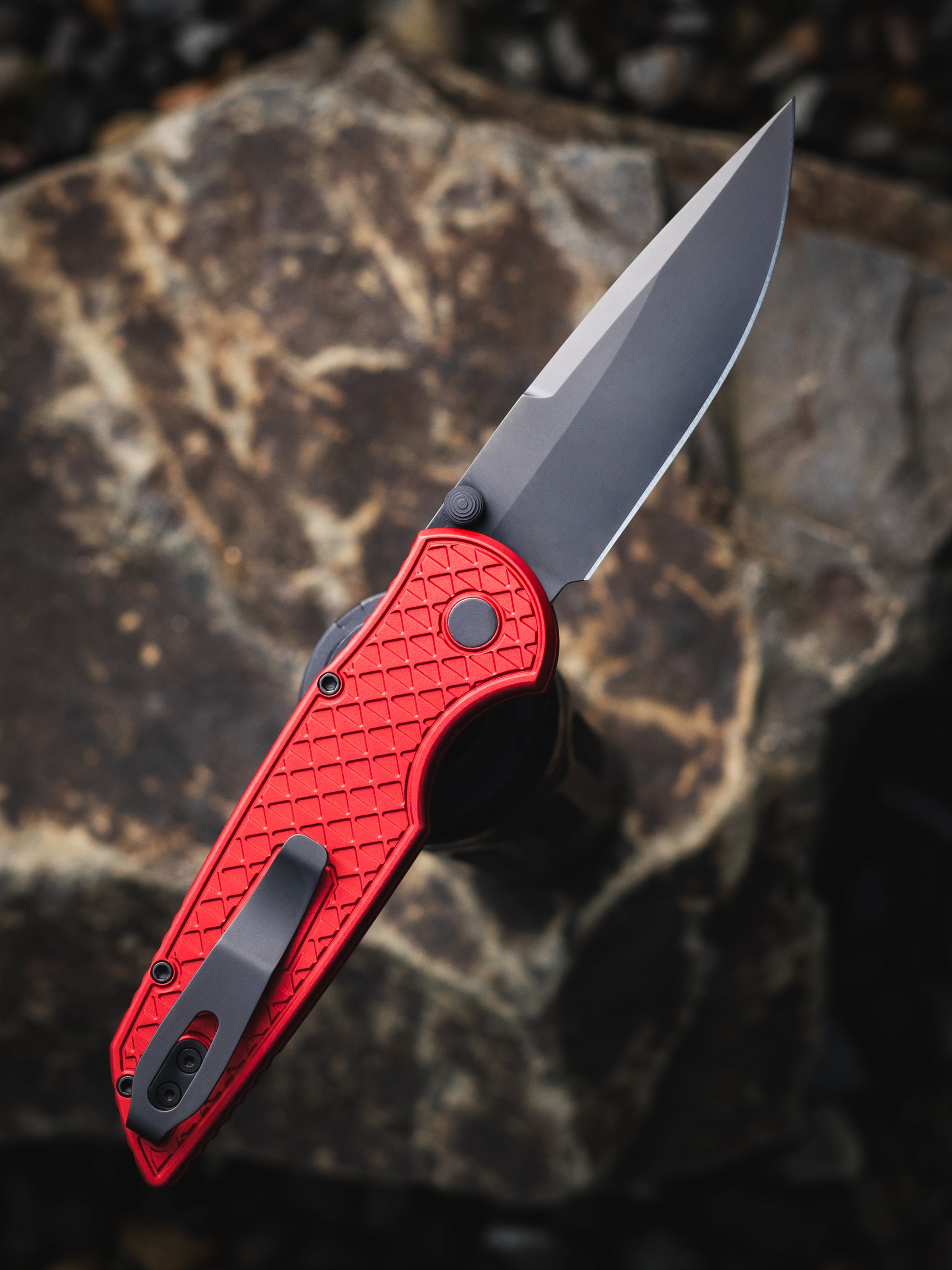 Pro-Tech-Pro-Tech BST26.INT.2 TR-3 INTEGRITY Manual - Relic Textured Red Handle - DLC Black Magnacut Blade - Black Lip Pearl Button /65-2-Urban Cutlery