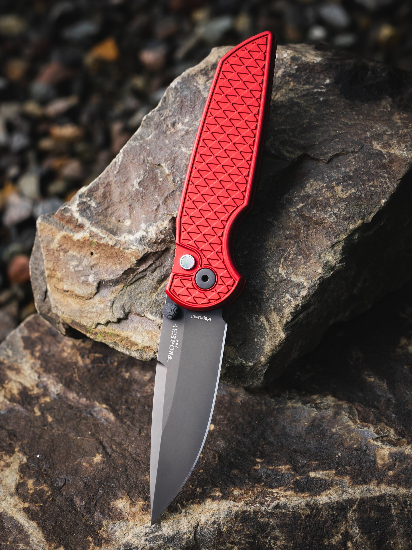 Pro-Tech-Pro-Tech BST26.INT.2 TR-3 INTEGRITY Manual - Relic Textured Red Handle - DLC Black Magnacut Blade - Black Lip Pearl Button /65-3-Urban Cutlery