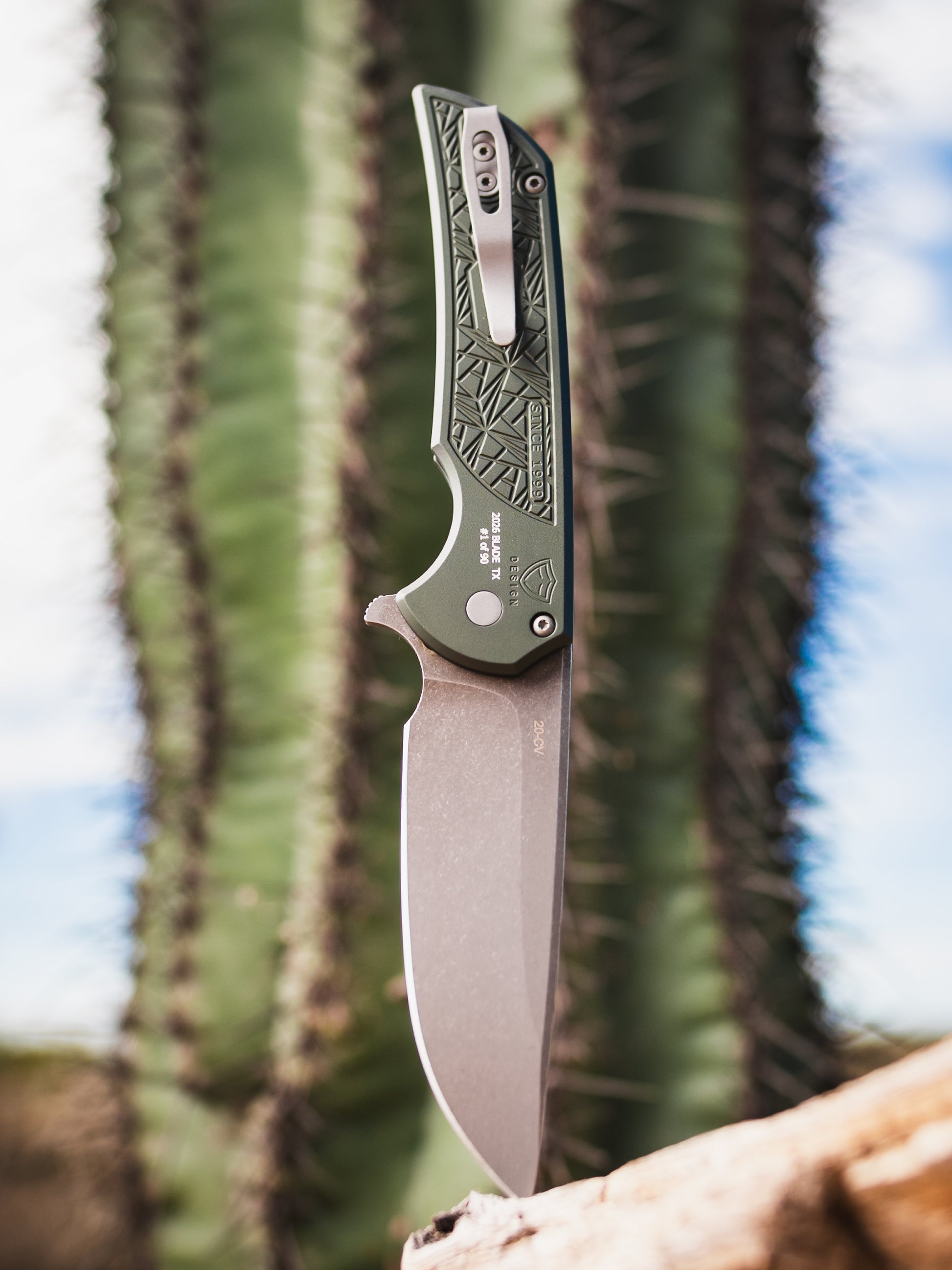 Pro-Tech-Pro-Tech BST26.Mordax.1 Blade Show Texas 2026 Exclusive Mordax - "Nexus" Textured Green Handle - Acid Wash 20CV Blade - Black Lip Pearl Push Button - Blasted Clip /90-2-Urban Cutlery