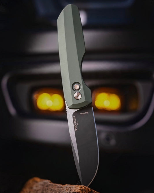 Pro-Tech-Pro-Tech BSW26.VERO.1 Blade Show West 2026 Exclusive Vero Synapse 2 Auto - Solid Green Handle - 2-Tone DLC Black w/ Satin Flats MAGNAMAX Blade - Black Lip Pearl Button - DLC Black Clip /100-1-Urban Cutlery