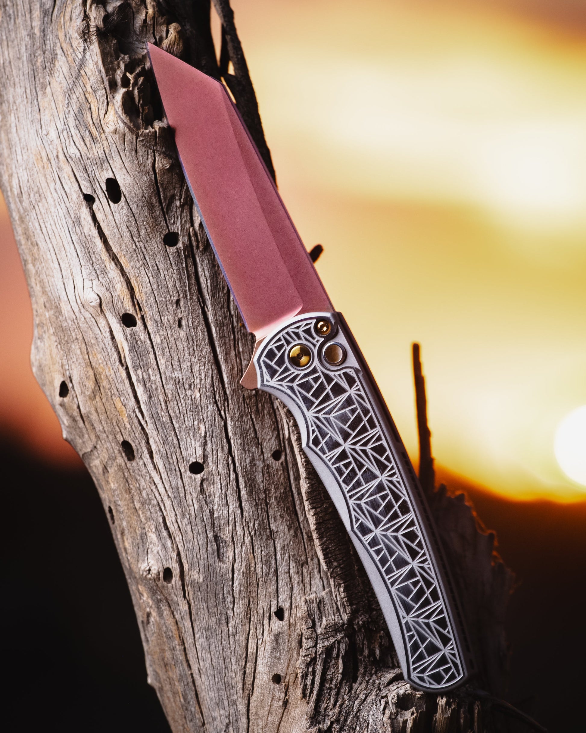 Pro-Tech-Pro-Tech Custom Malibu (2026 Malibu Custom 003) Blade Show Texas 2026 Exclusive Malibu - 2-Tone Satin/Tumbled "Nexus" Textured 17-4 Heat Treated Steel Handle - Copper Rose Magnacut Reverse Tanto Blade - Black Lip Pearl Button - Copper Rose Hardware /40-1-Urban Cutlery