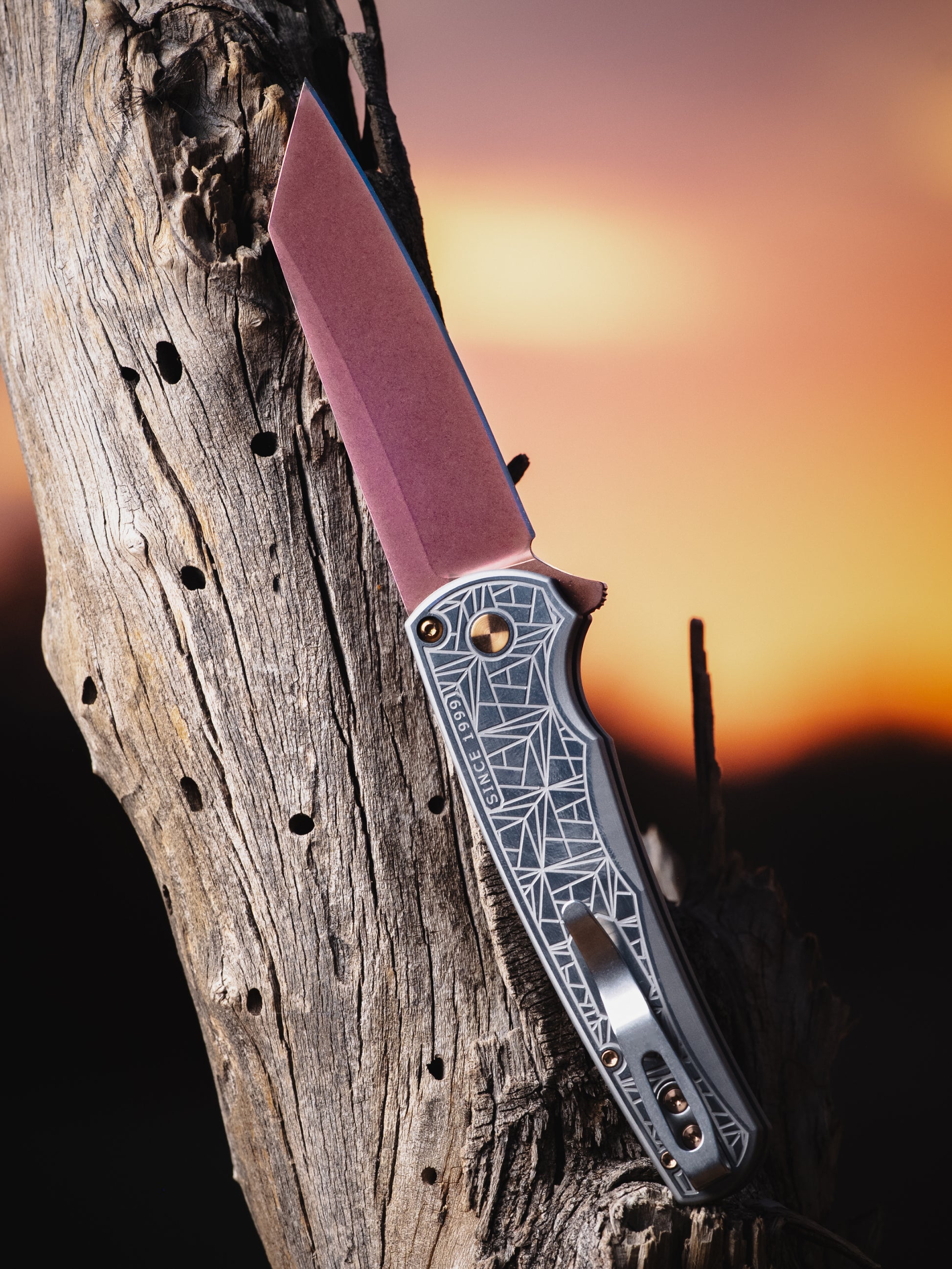 Pro-Tech-Pro-Tech Custom Malibu (2026 Malibu Custom 003) Blade Show Texas 2026 Exclusive Malibu - 2-Tone Satin/Tumbled "Nexus" Textured 17-4 Heat Treated Steel Handle - Copper Rose Magnacut Reverse Tanto Blade - Black Lip Pearl Button - Copper Rose Hardware /40-2-Urban Cutlery