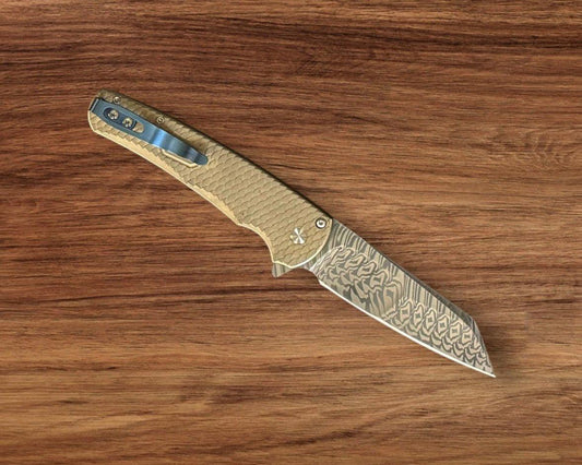 Pro-Tech-Pro-Tech Custom Malibu Blade Show Atlanta 2024 Exclusive Malibu - Distressed A1Bronze "Dragon Scale" Handle - Mike Irie Compound Hand Ground DAMASTEEL Reverse Tanto Blade - Mosaic Pin Push Button - Blue Titanium Clip /60-1-Urban Cutlery