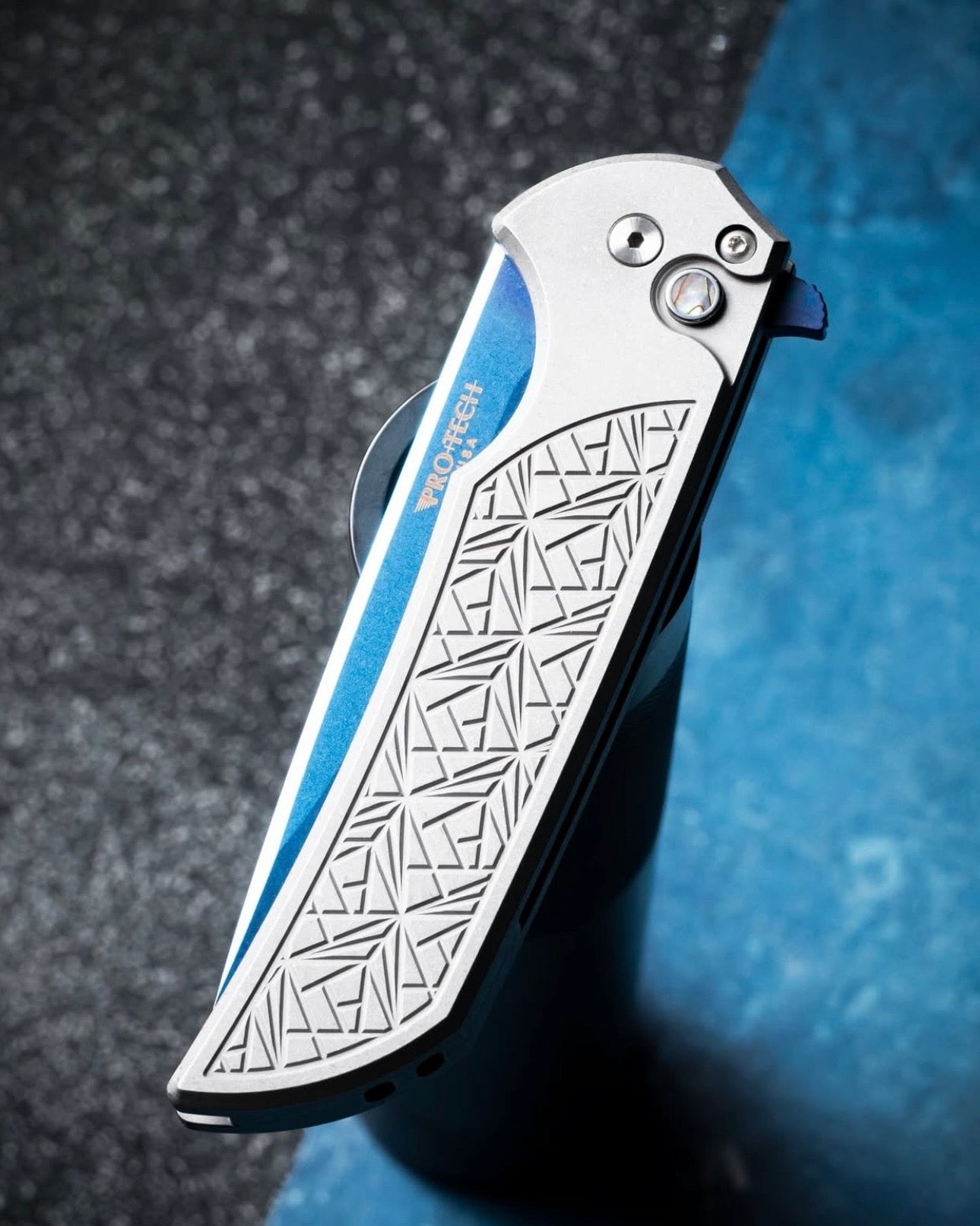 Pro-Tech-Pro-Tech Custom Mordax Blade Show Texas 2026 Exclusive (2026 Mordax Custom 001) - "Nexus" Textured Hardened 17-4 Stainless Steel Handle - Sapphire Blue Magnacut Blade - Abalone Push Button /20-2-Urban Cutlery