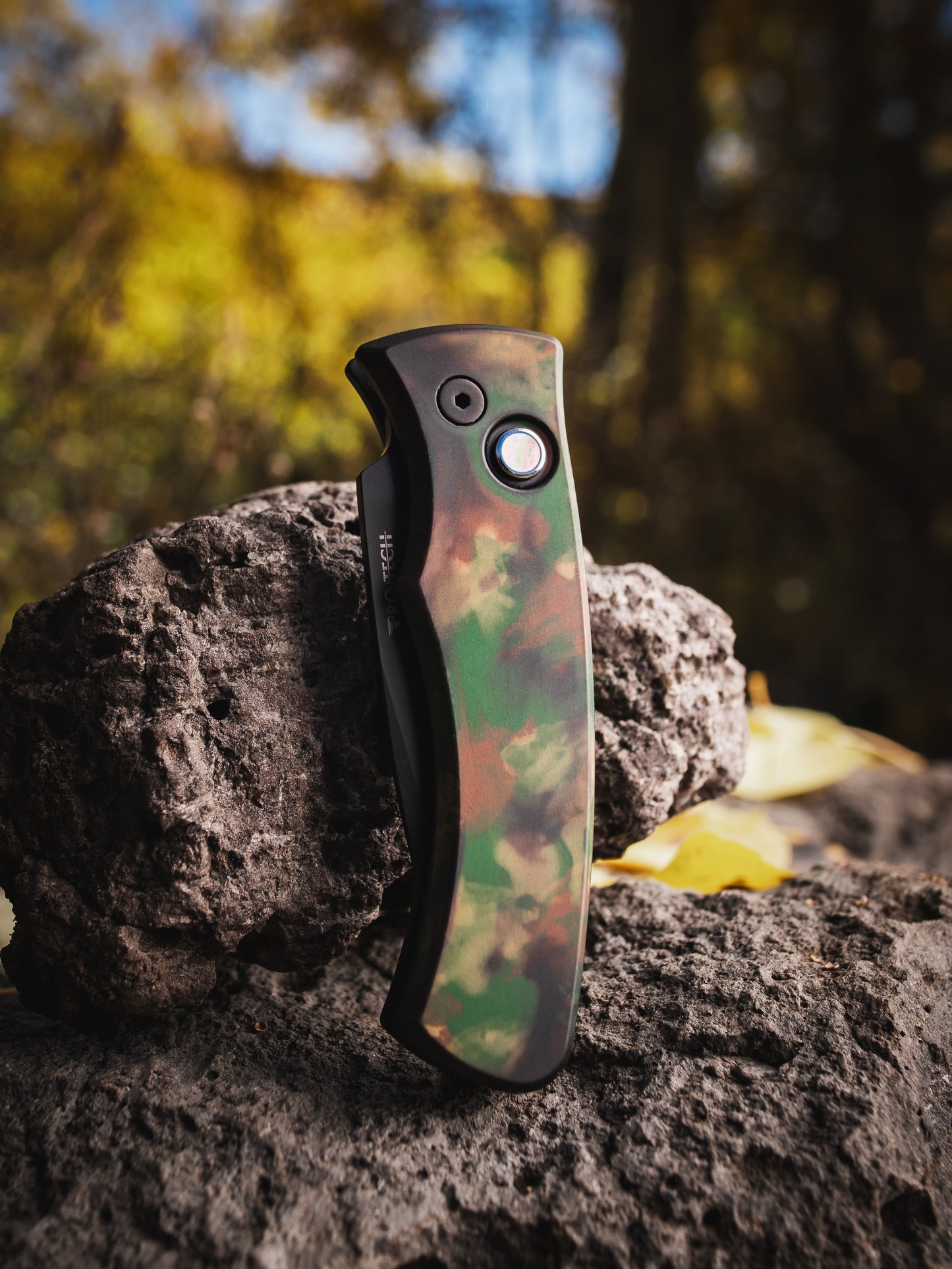 Pro-Tech-Pro-Tech DUKE2103.WOODLAND Duke AUTO - WOODLAND CAMO custom anodized 6061 Aluminum Handle - DLC Black Magnacut Blade - Black Lip Pearl Button - Black Hardware - Black Clip-2-Urban Cutlery