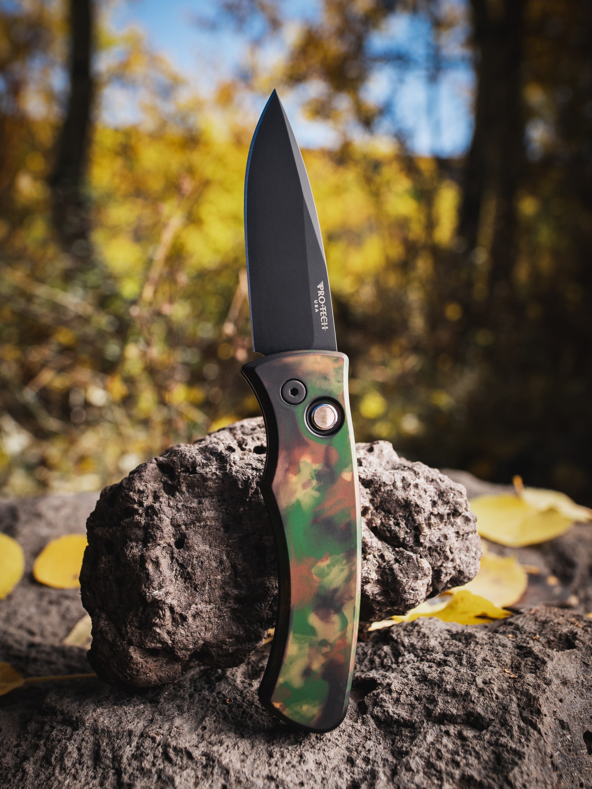 Pro-Tech-Pro-Tech DUKE2103.WOODLAND Duke AUTO - WOODLAND CAMO custom anodized 6061 Aluminum Handle - DLC Black Magnacut Blade - Black Lip Pearl Button - Black Hardware - Black Clip-4-Urban Cutlery