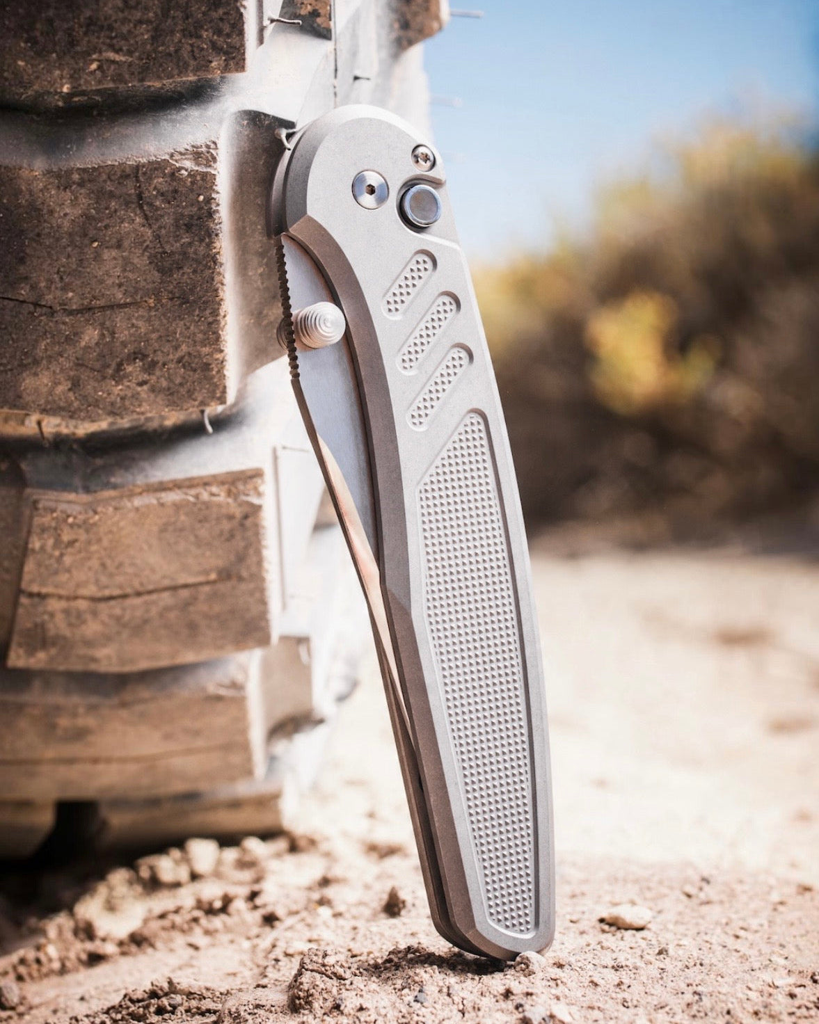 Pro-Tech-Pro-Tech Duke x Peace Neighbor Blade Show West 2026 Exclusive Custom Avalon (2026 Avalon Custom 001) - Knurled 17-4 Heat Treated Steel Handle - Mirror Polished Mike Irie Compound Ground 154CM Blade - Black Lip Pearl Button - Satin Thumb Studs /50-8-Urban Cutlery