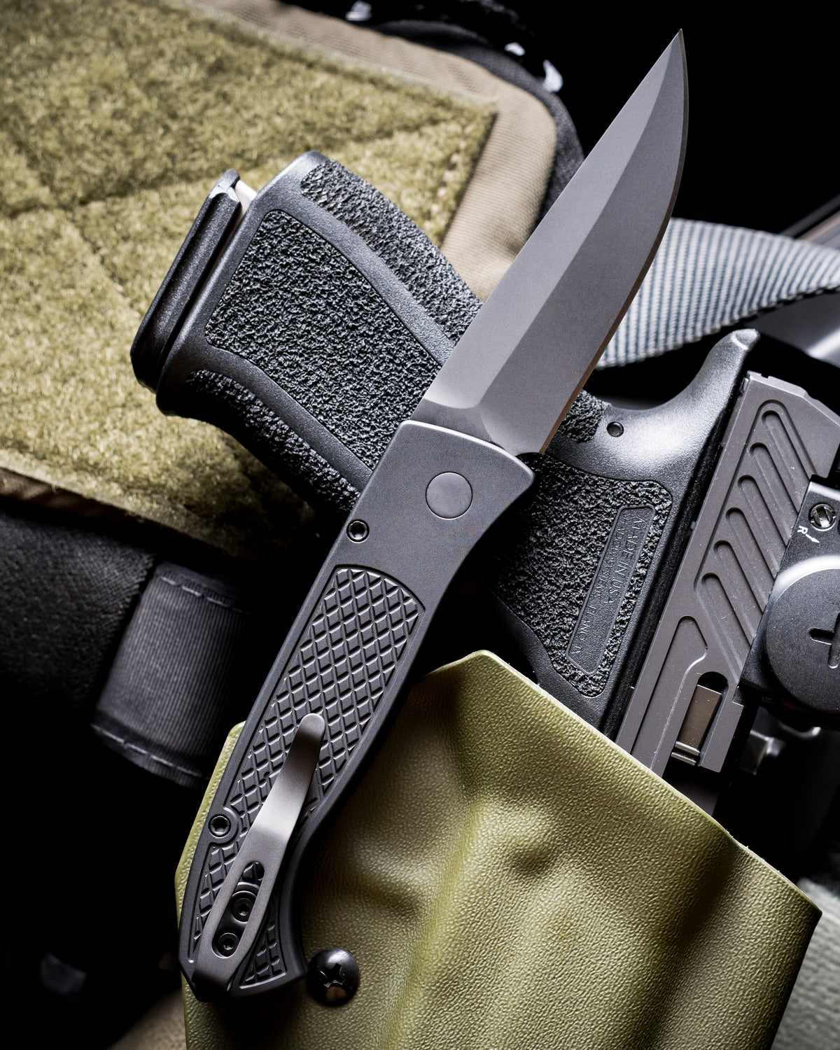 Pro-Tech-Pro-Tech WB1106.OP Blade Show West 2026 Exclusive Brend Classic OPERATOR EDITION Auto - Solid Black Handles - Sterile Black DLC Magnacut Blade - Tritium Button - Black Hardware /70-2-Urban Cutlery